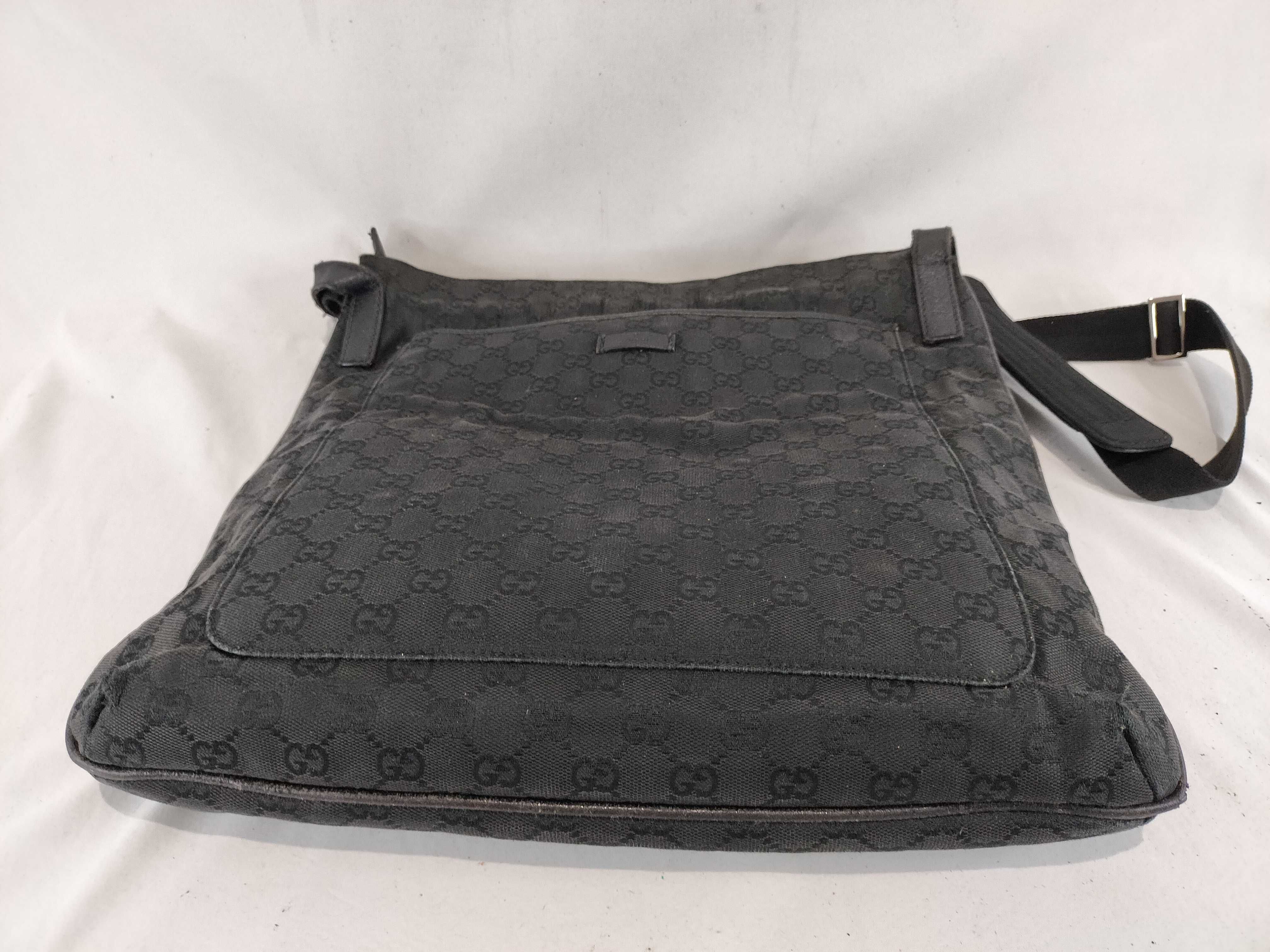 GG Canvas 122791 Shoulder Bag — view 8