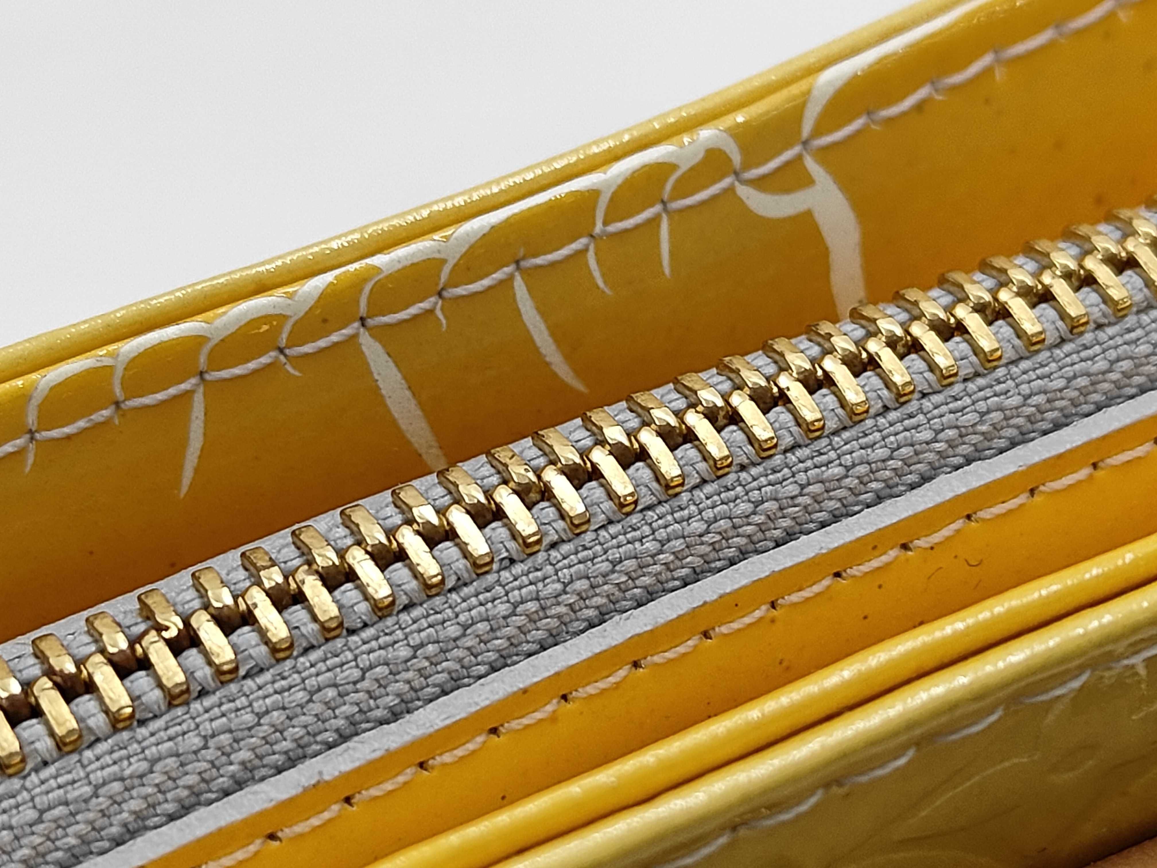 Vernis Monogram Vernis Houston Handbag — view 9