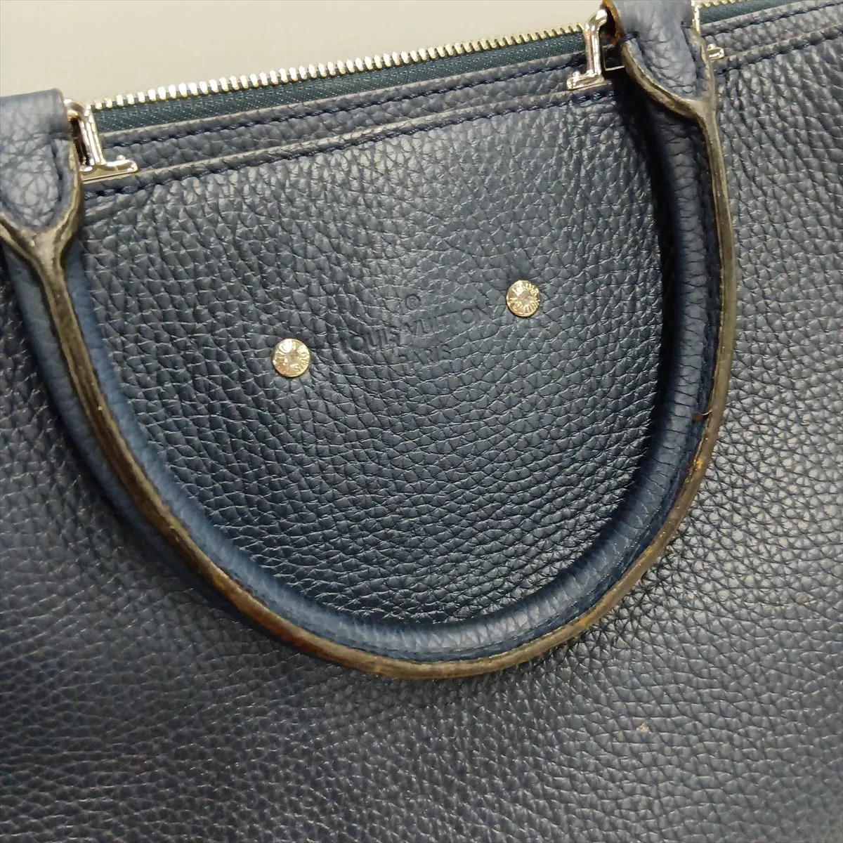 Cuir Taurillon Armand Briefcase PM M53488 Black (RFID detected) — view 14