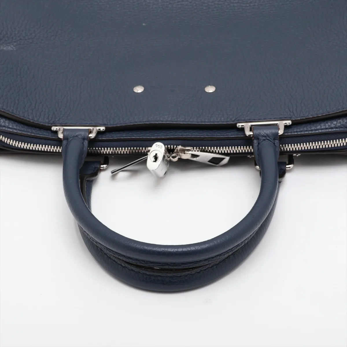 Cuir Taurillon Armand Briefcase PM M53488 Black (RFID detected) — view 5