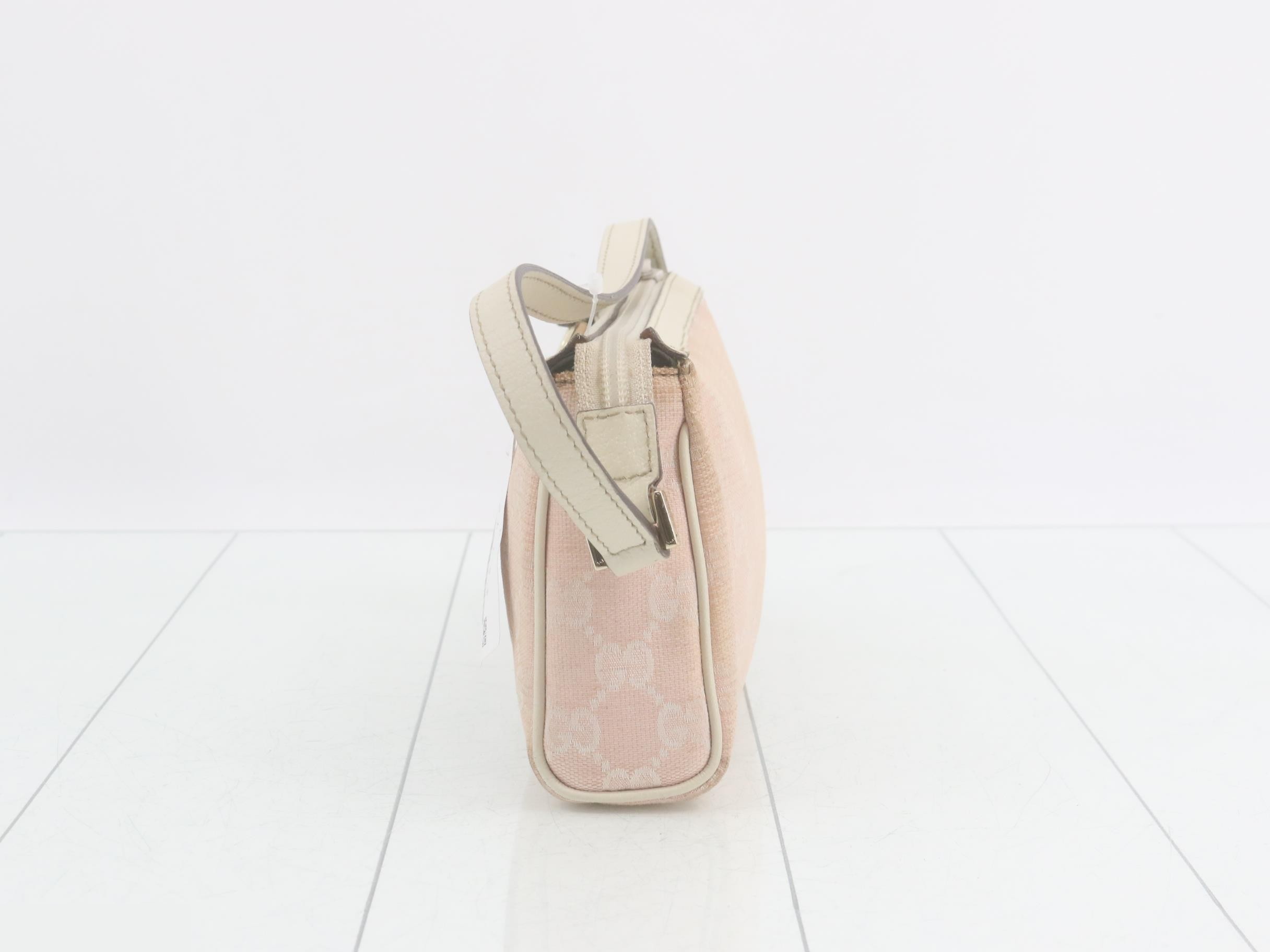 GG Canvas Abbey Handbag — view 3