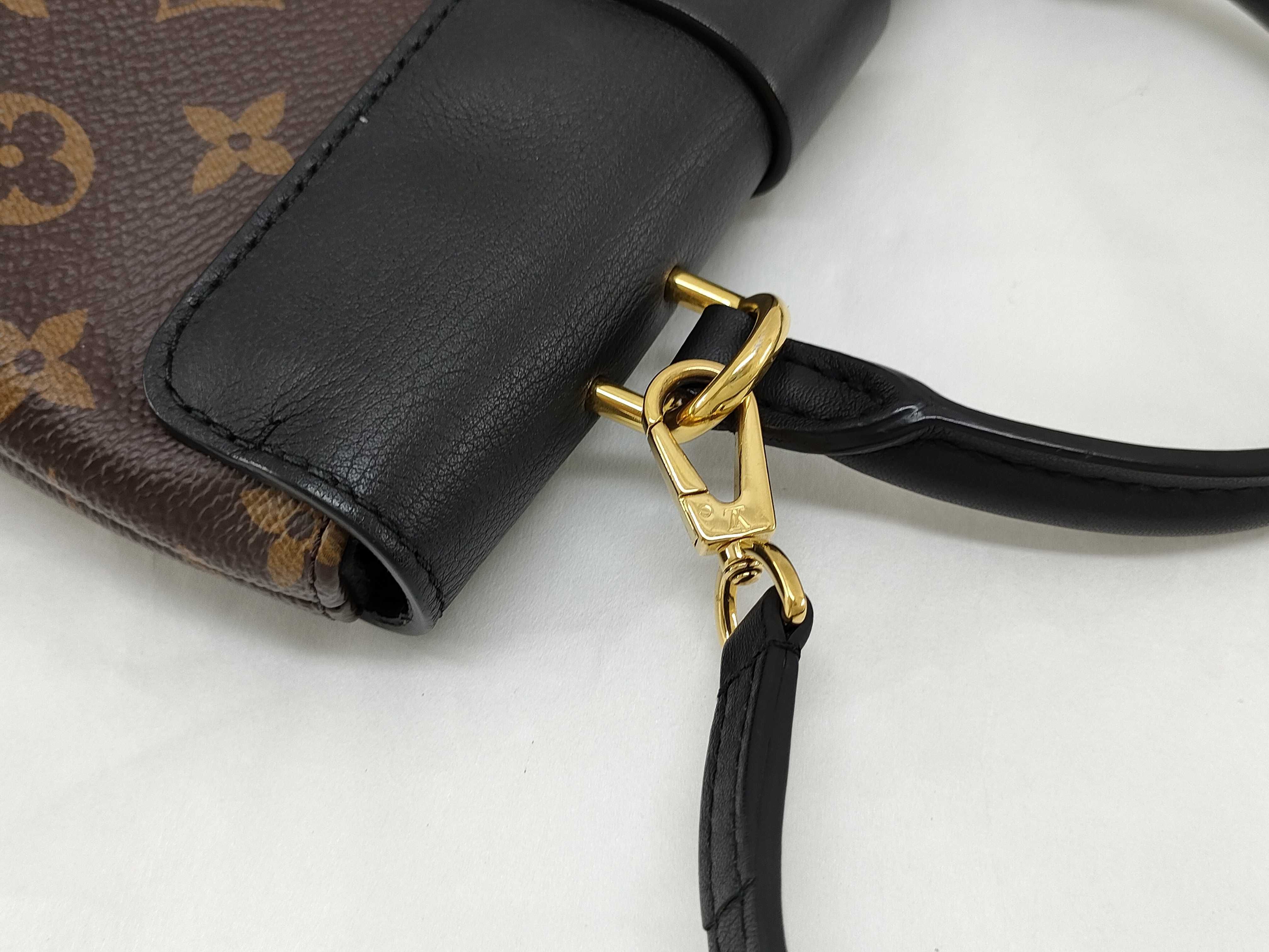 Monogram Louis Vuitton Black Lock Bag M44141 Handbag — view 5
