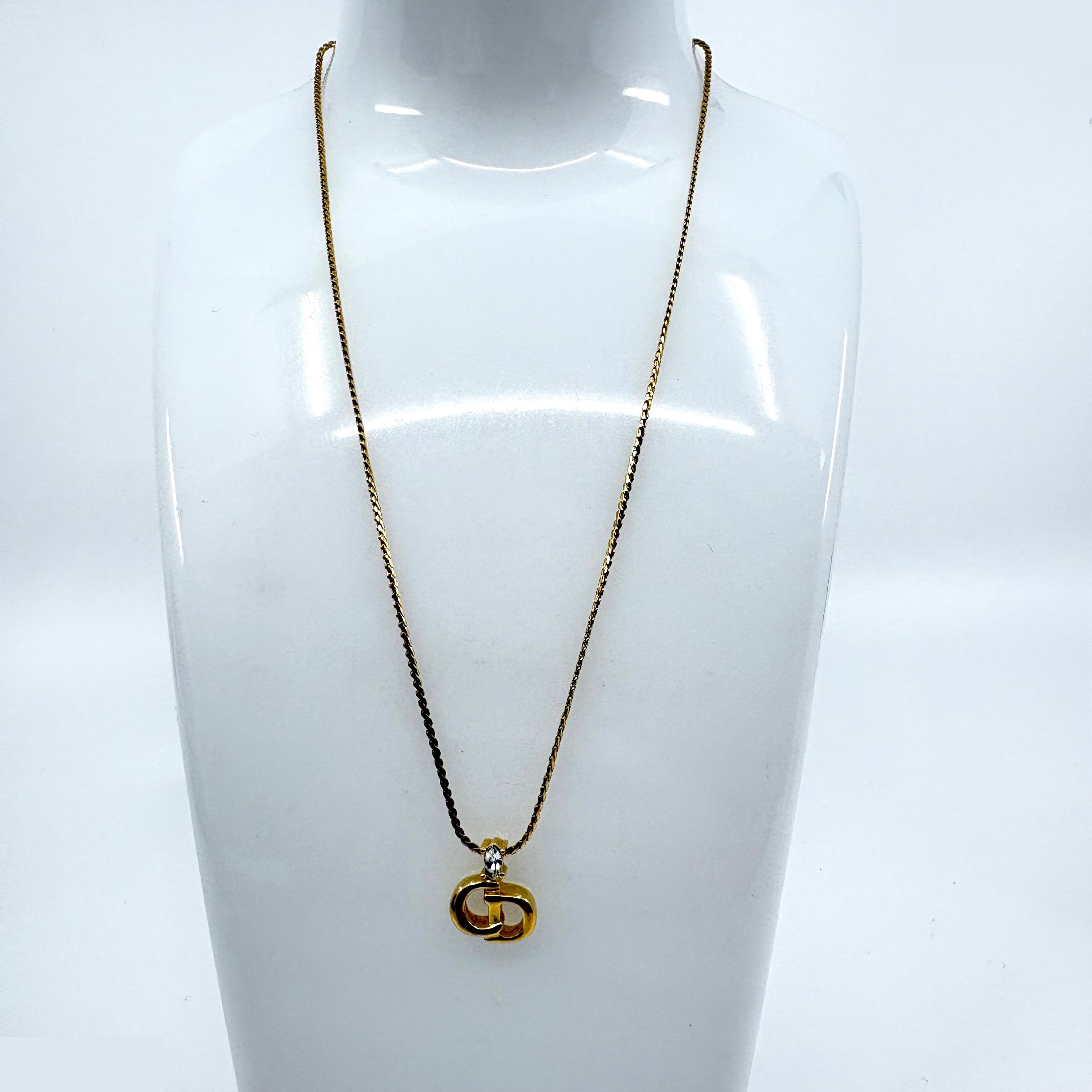 Trotter (precious metal) necklace pendant, chain approximately 43 cm — view 2
