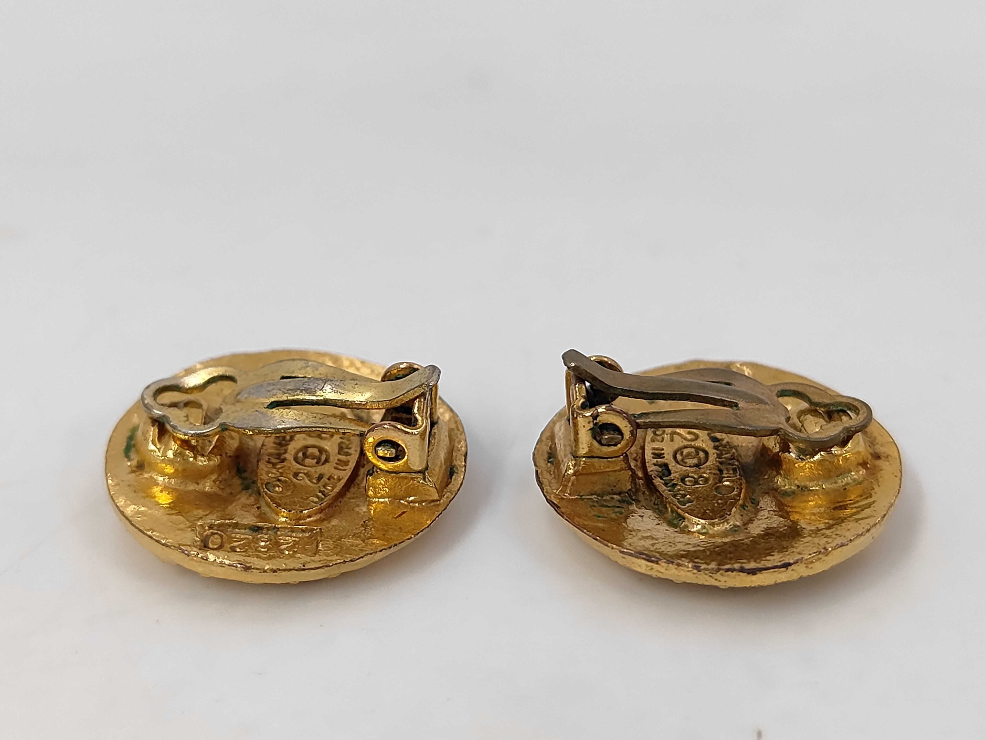 earrings — view 3