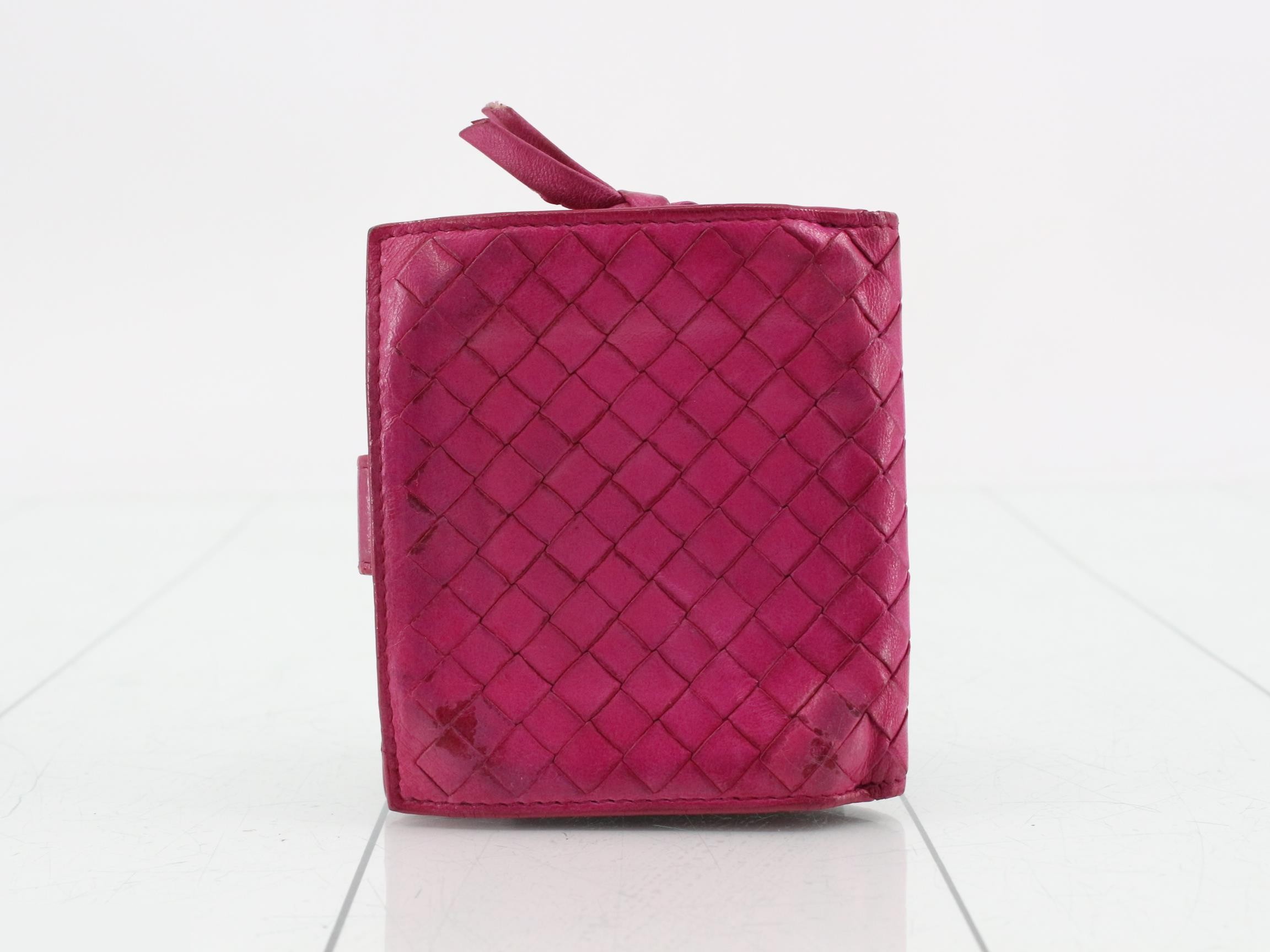 Intrecciato leather bi-fold wallet, pink — view 2