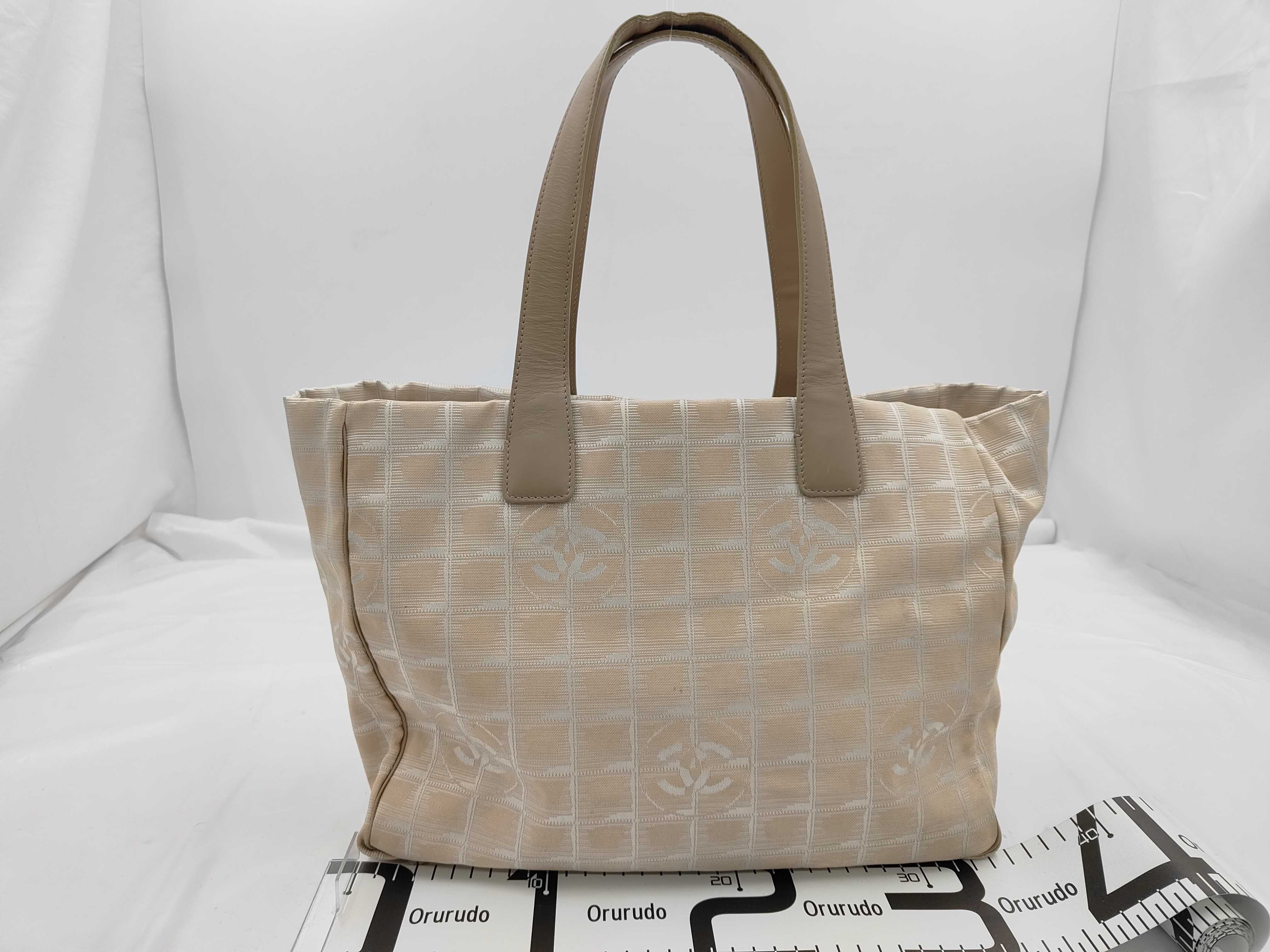 New Travel Tote MM Canvas Beige 8701510 Tote Bag — view 2