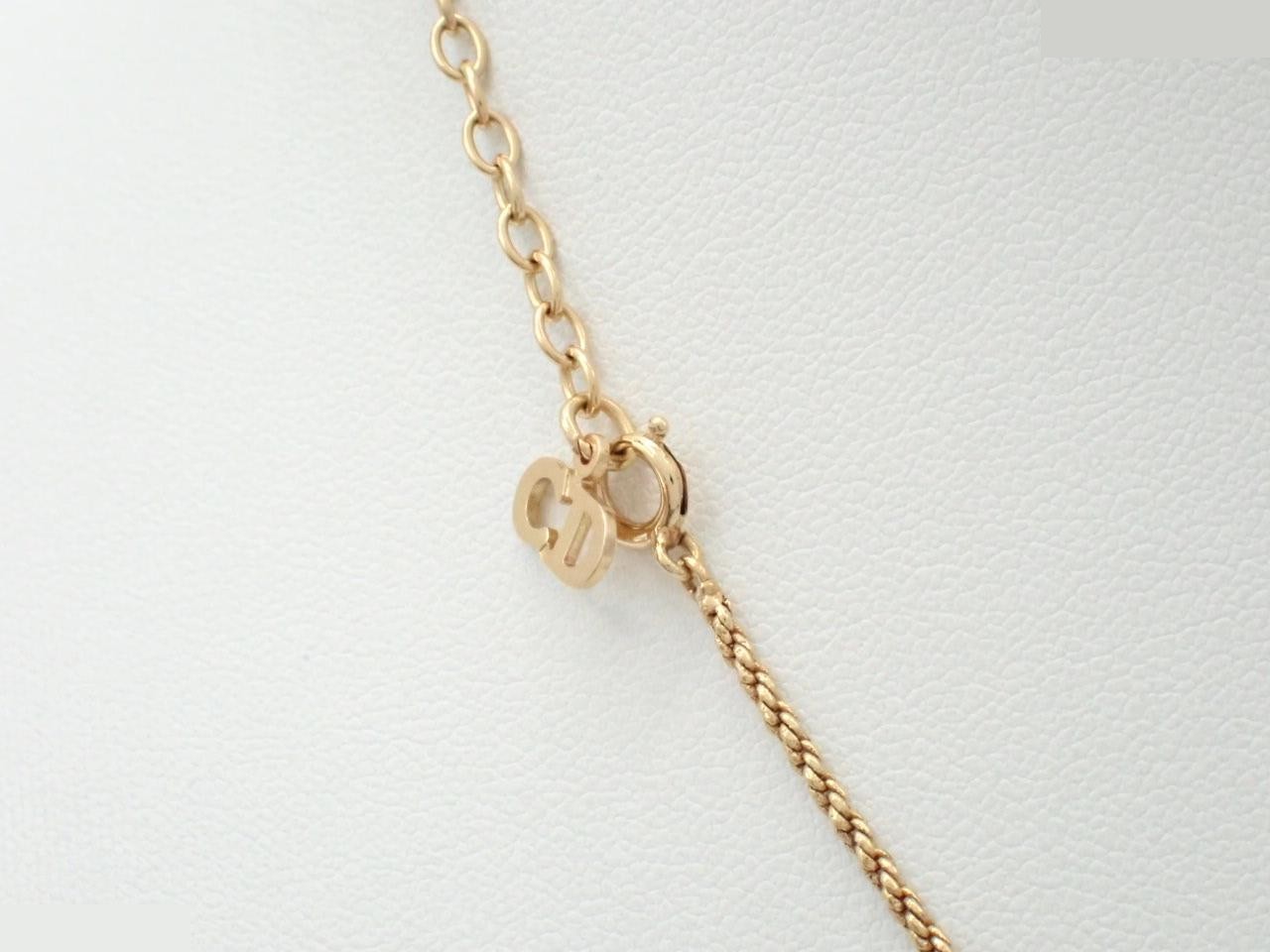 CD logo necklace with rhinestones, chain approximately 42cm long. — view 2
