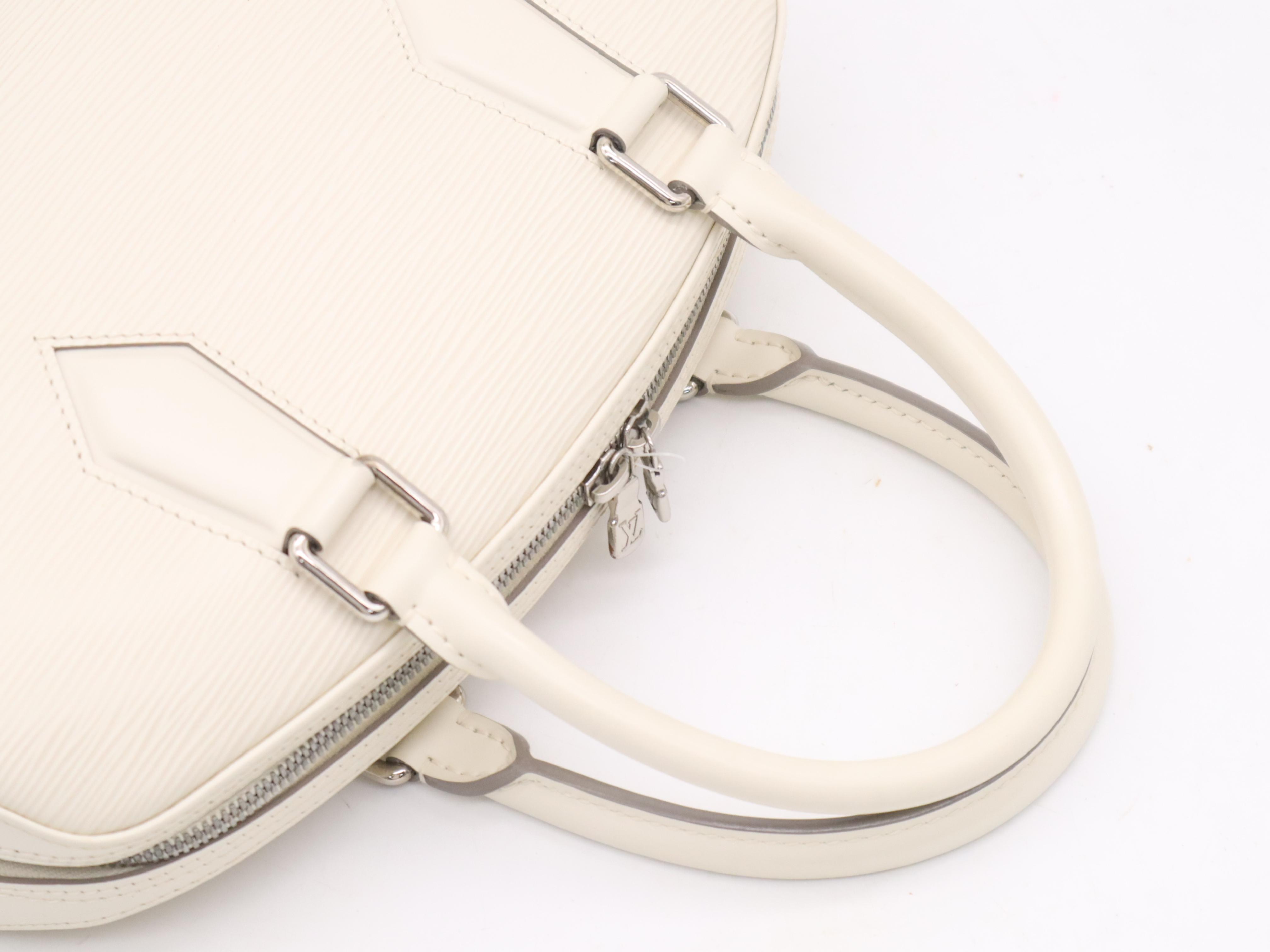 M5285J Epi Jasmine Ivoire Shoulder Bag — view 6