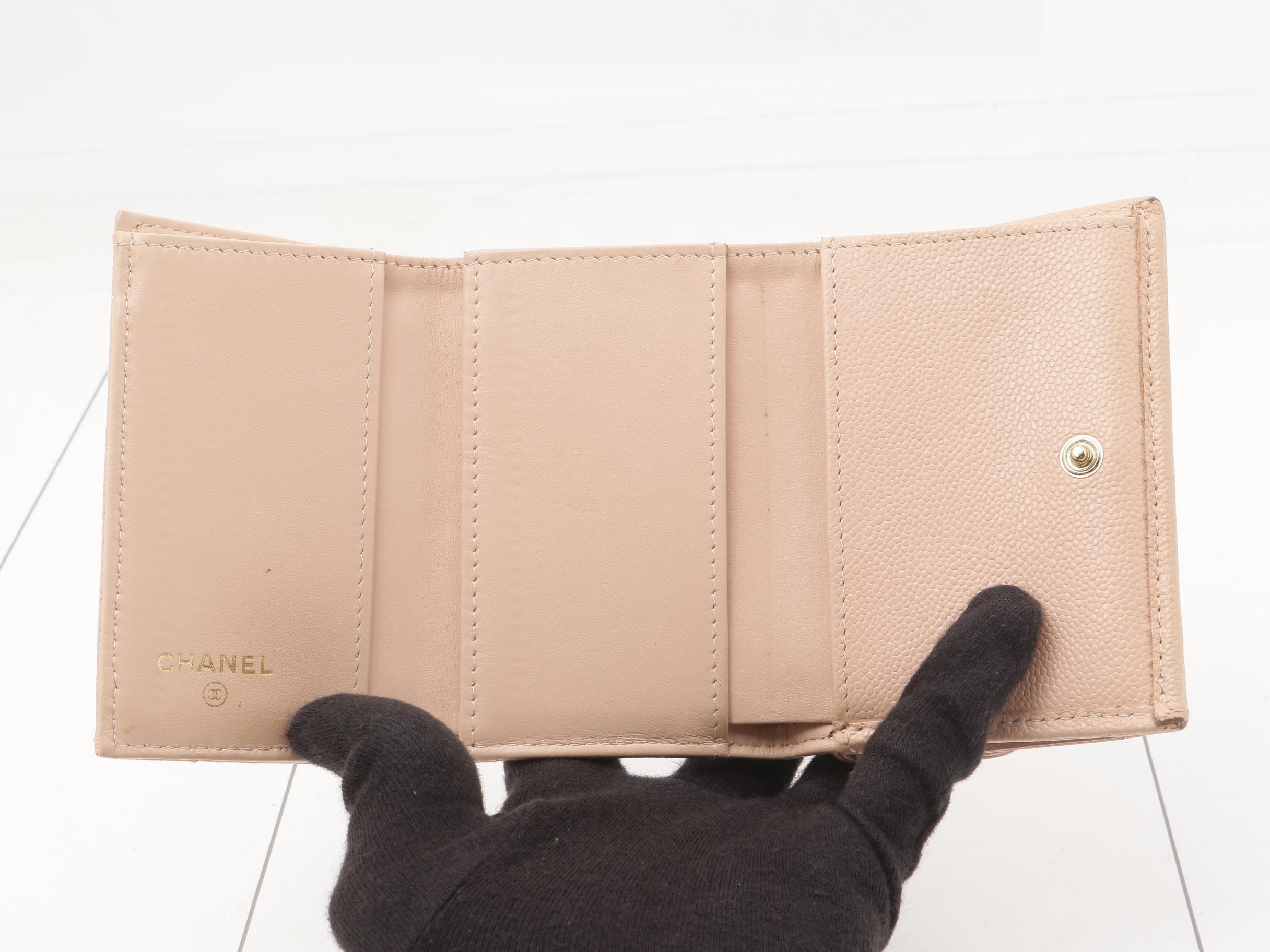 Caviar skin (bags) and wallets — view 4