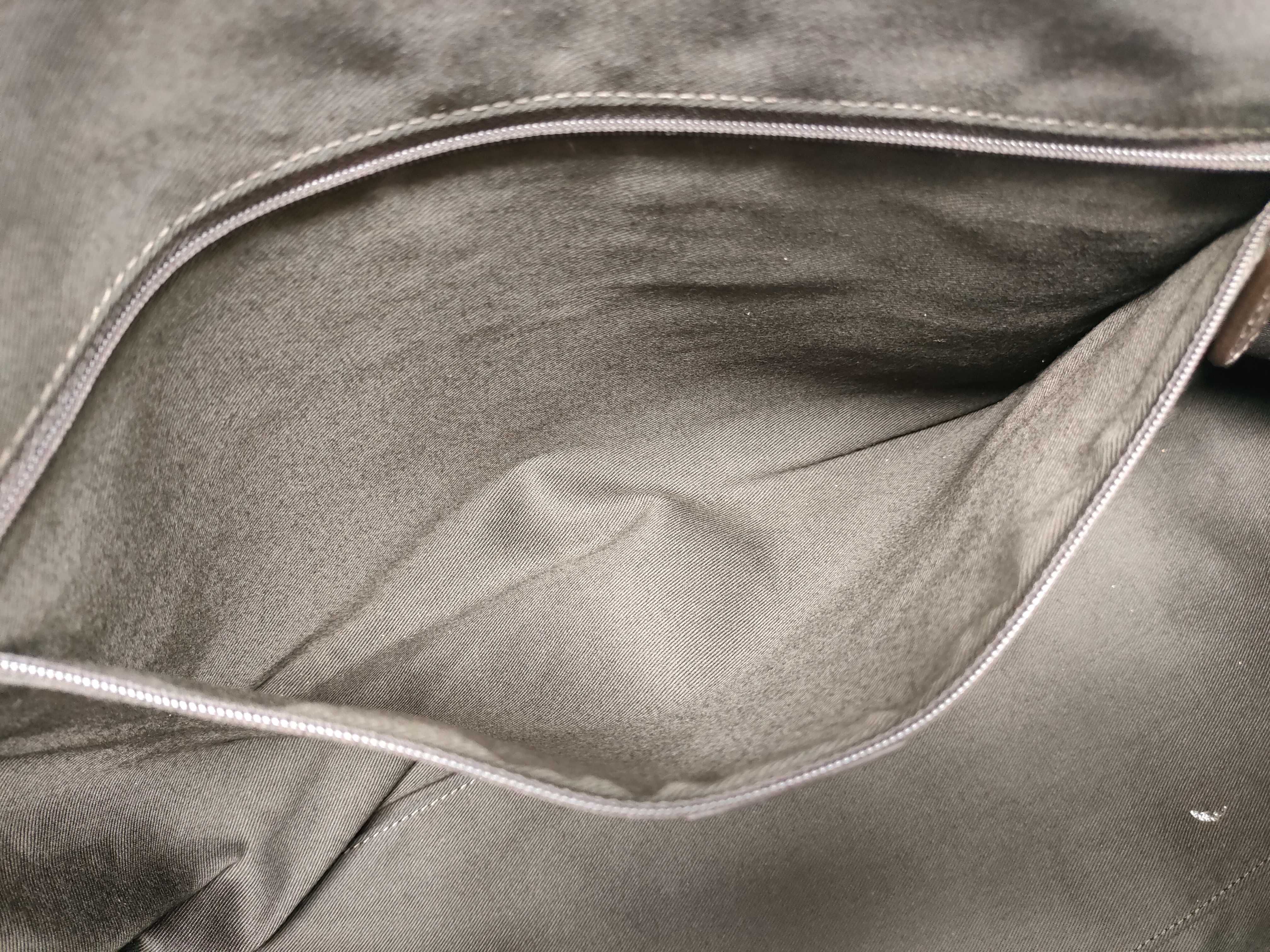 GG Canvas Gucci Handbag Boston Bag — view 11
