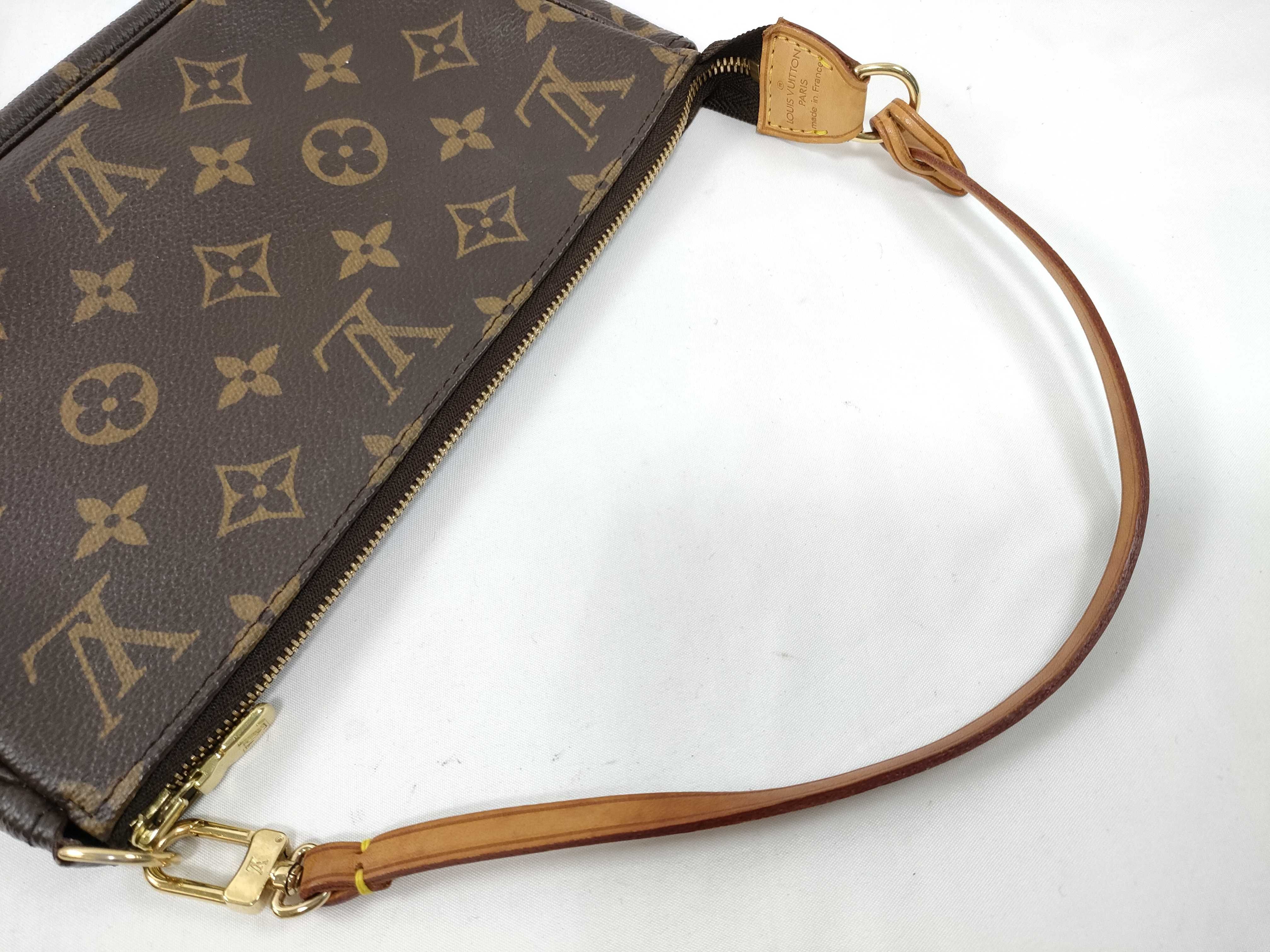 Monogram Accessoires Pouch — view 5