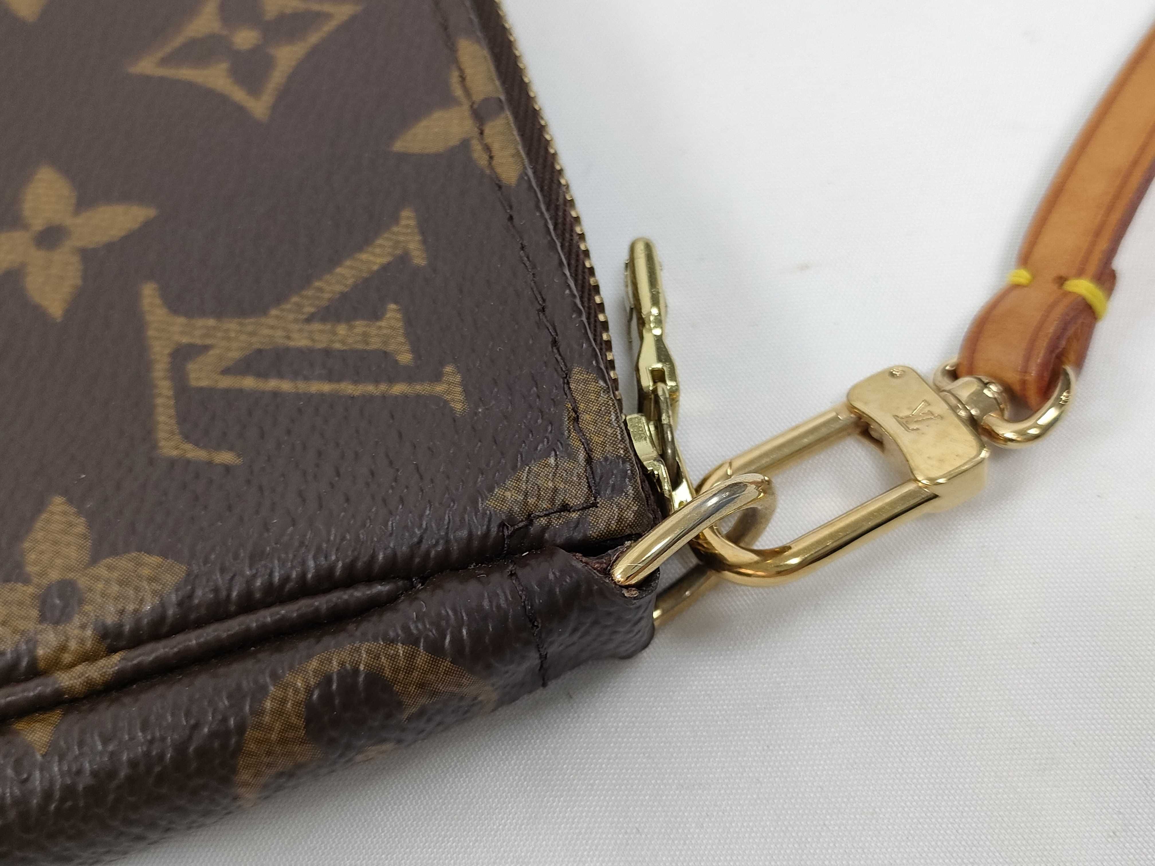 Monogram Accessoires Pouch — view 7