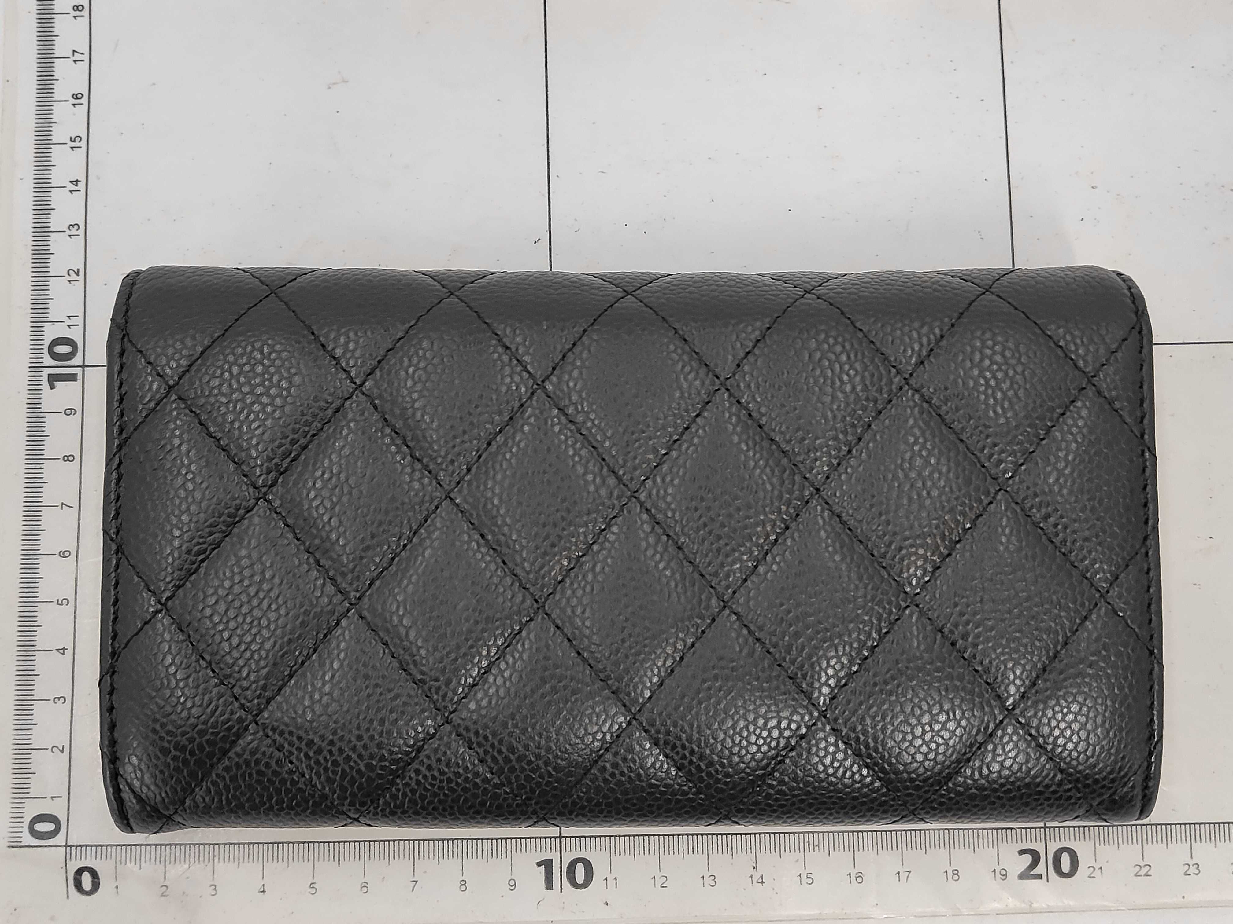 Caviar Skin Matelassé Long Wallet Black Serial Number 21 — view 2
