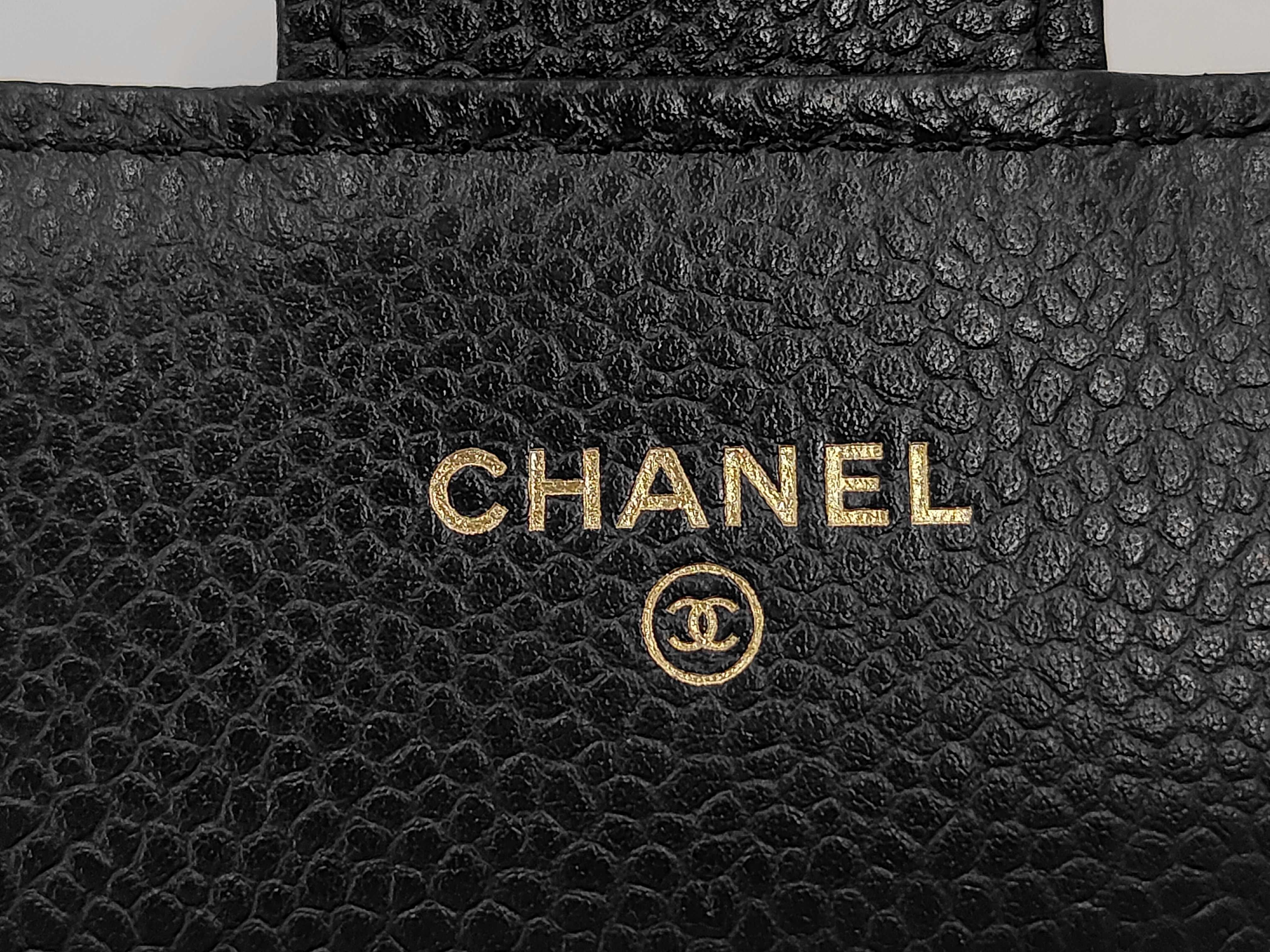 Caviar Skin Matelassé Long Wallet Black Serial Number 21 — view 6