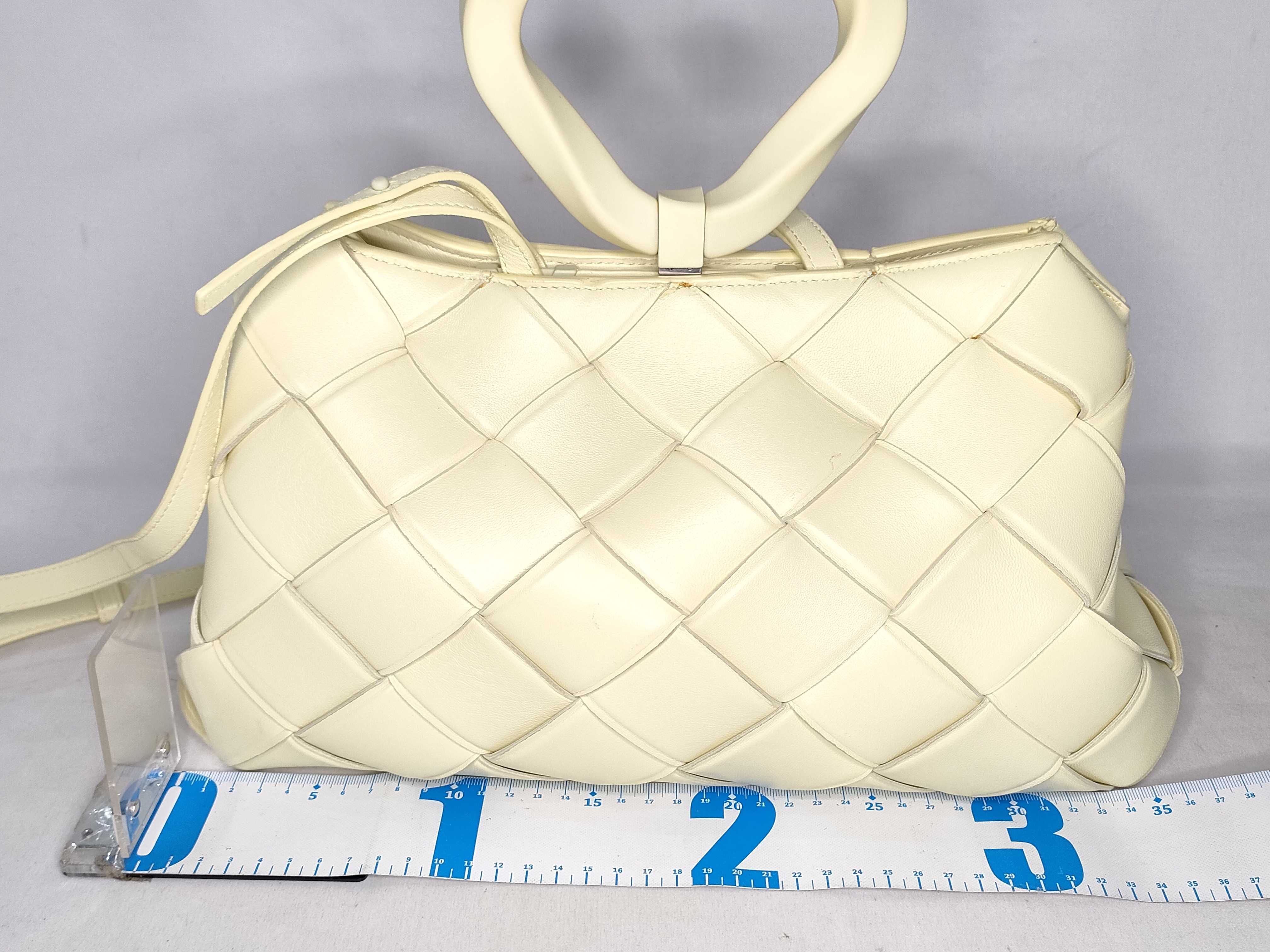 Intrecciato Grasp Handbag — view 2