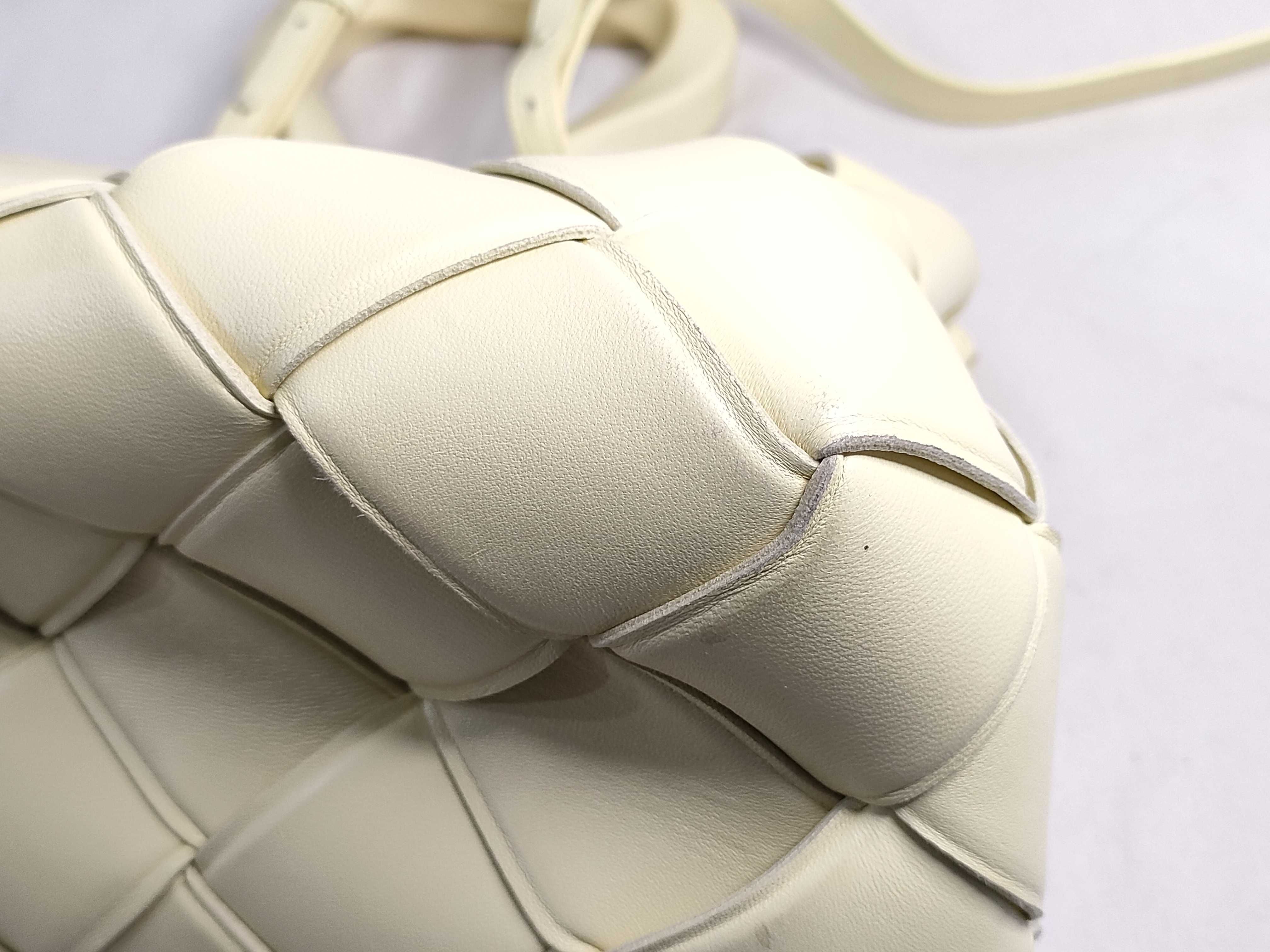 Intrecciato Grasp Handbag — view 7