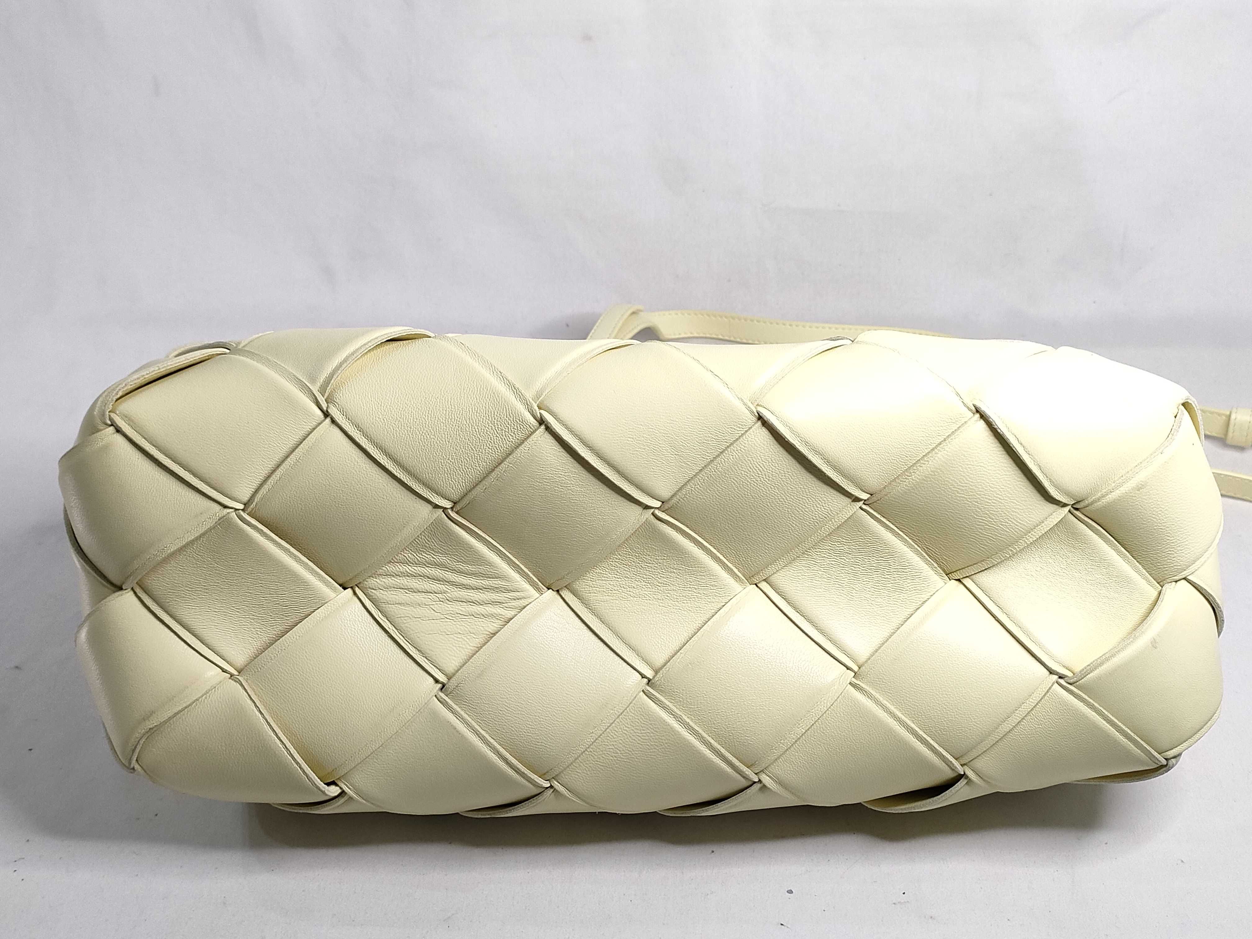 Intrecciato Grasp Handbag — view 8