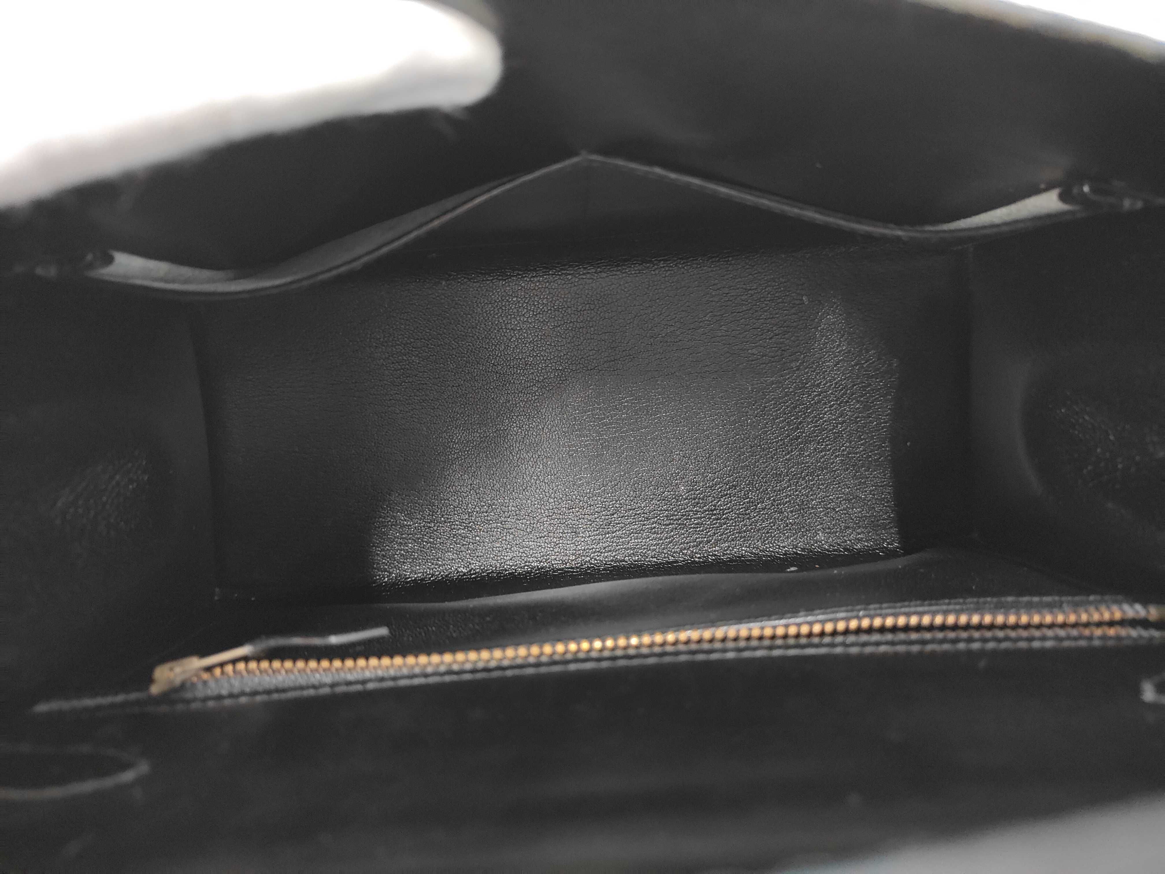 Kelly 28, 2-way, Box Calf leather, black, with V-stamp, includes strap, clochette, key, and 2 keys. 28 x 20 x 11 cm. — view 9