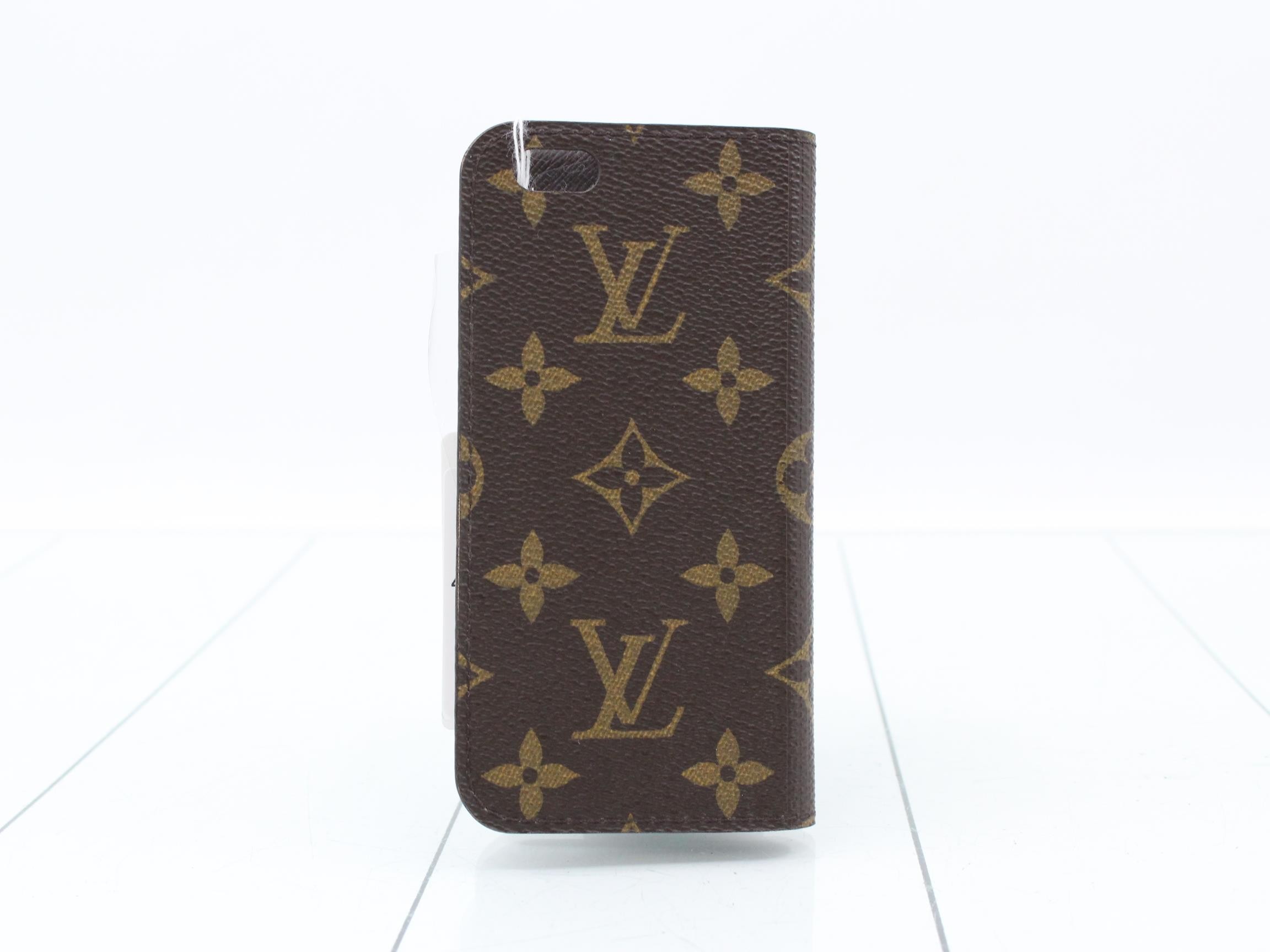 Monogram smartphone accessories