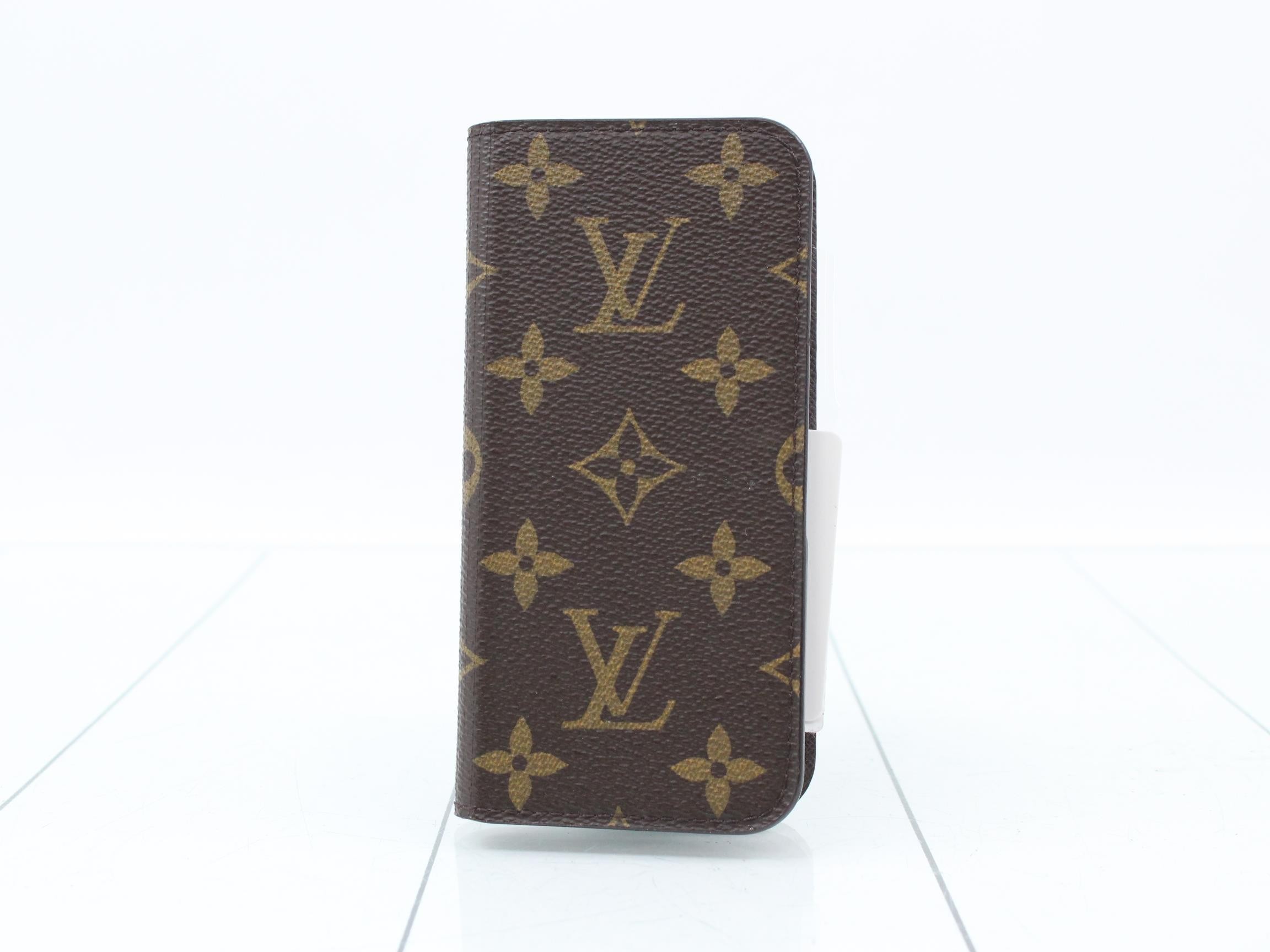 Monogram smartphone accessories — view 2