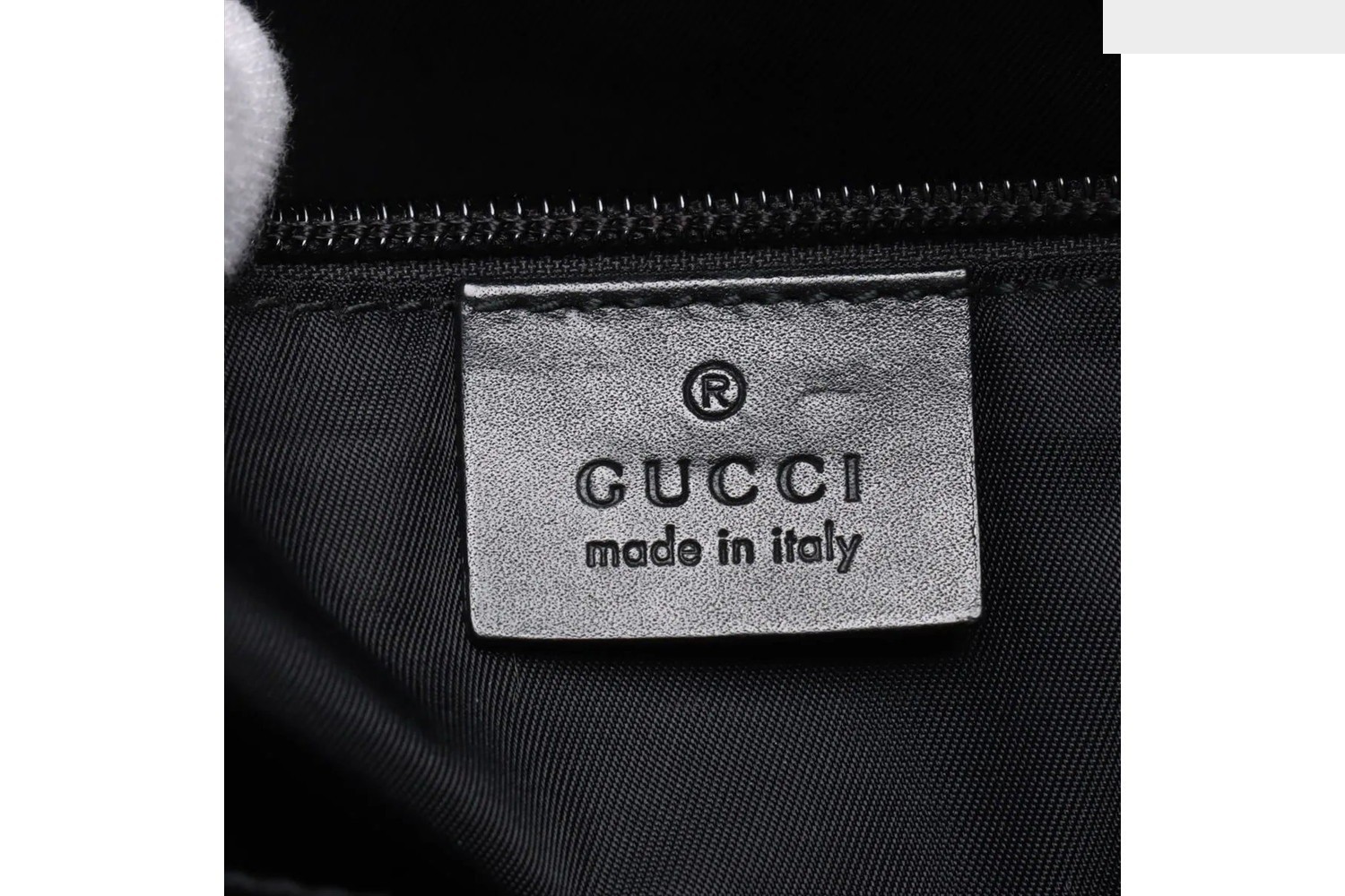 GG Supreme 322279 Leather Shoulder Bag — view 9