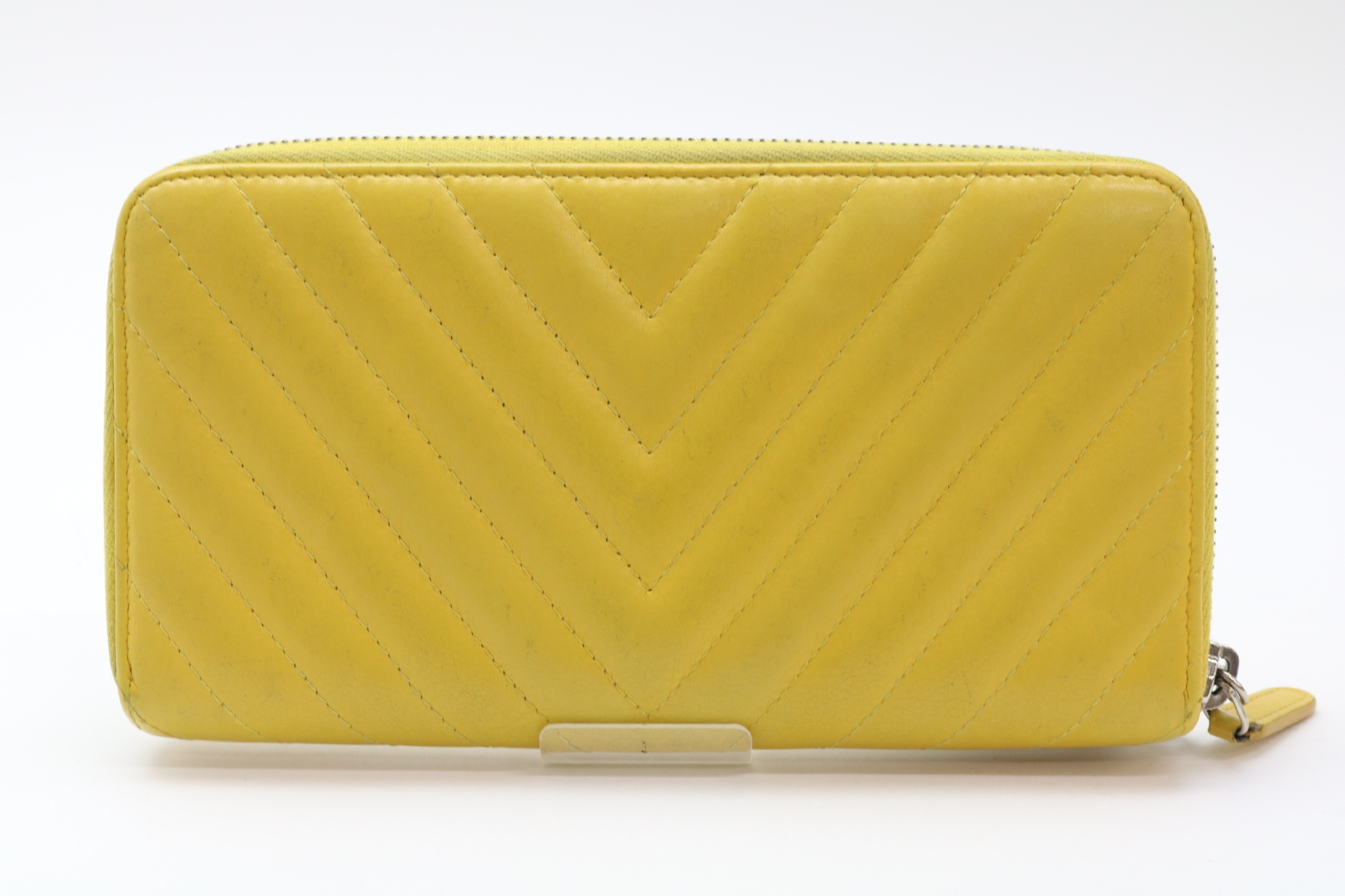 Lambskin Chevron Tassel Coco Mark Round Wallet — view 2