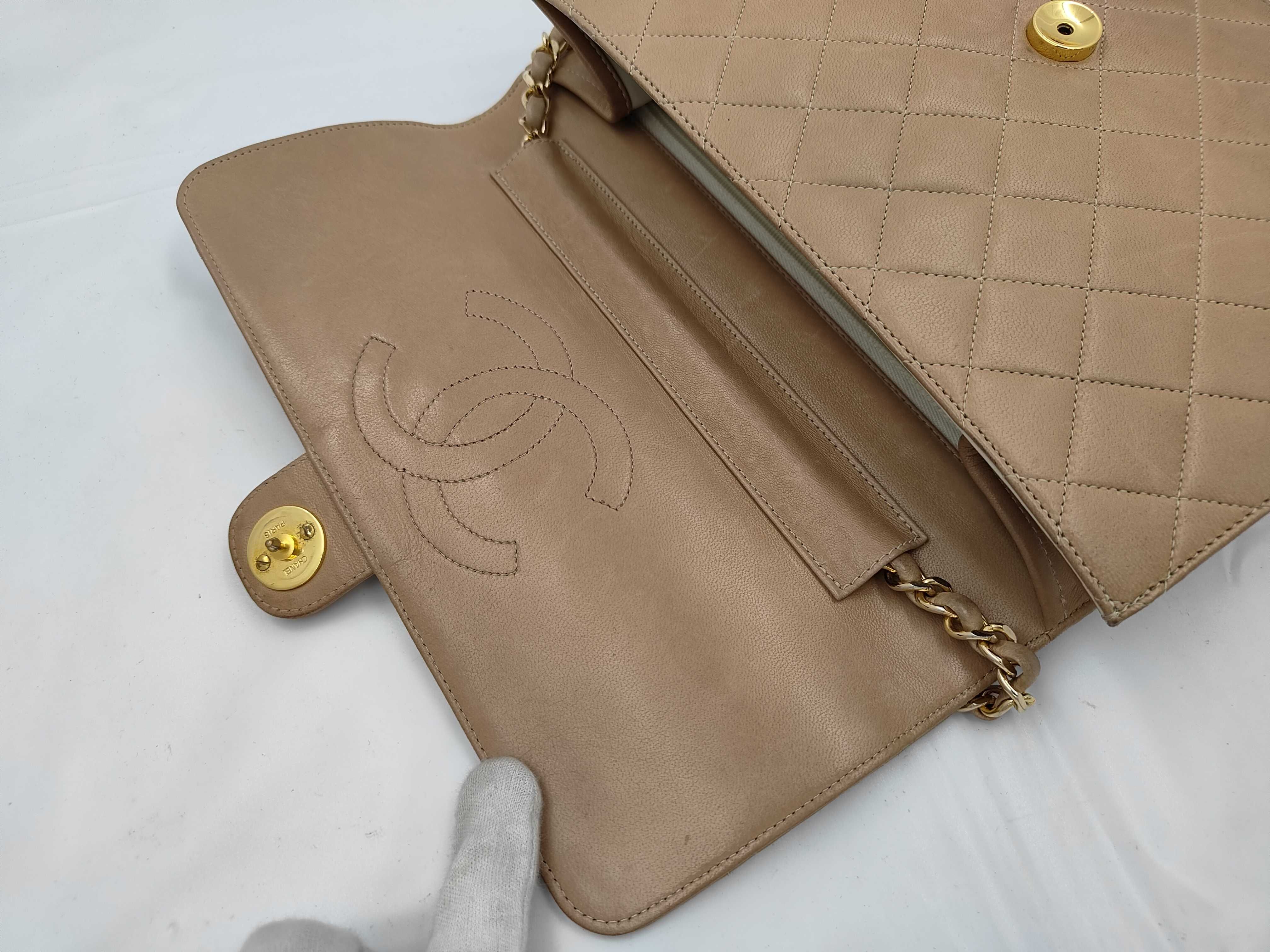 Matelassé Push Beige Shoulder Bag — view 8