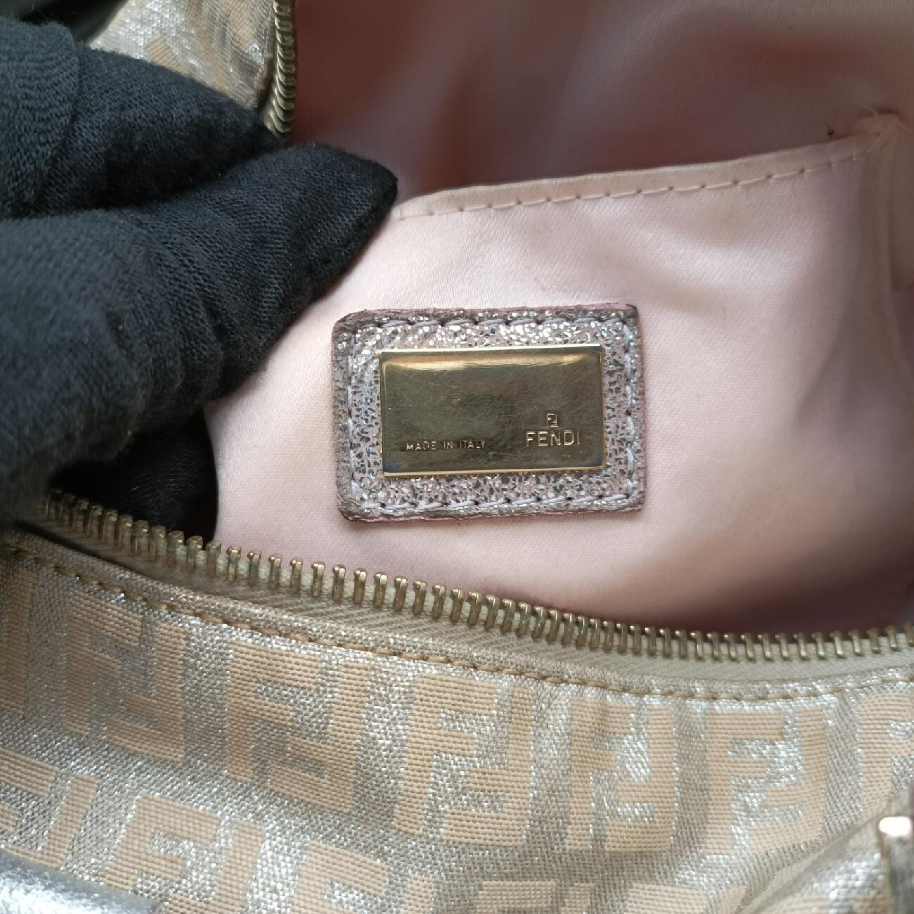 Sequin Yellow Gradient Silver Canvas Handbag 8BL068 (Serial Number Unknown) — view 7