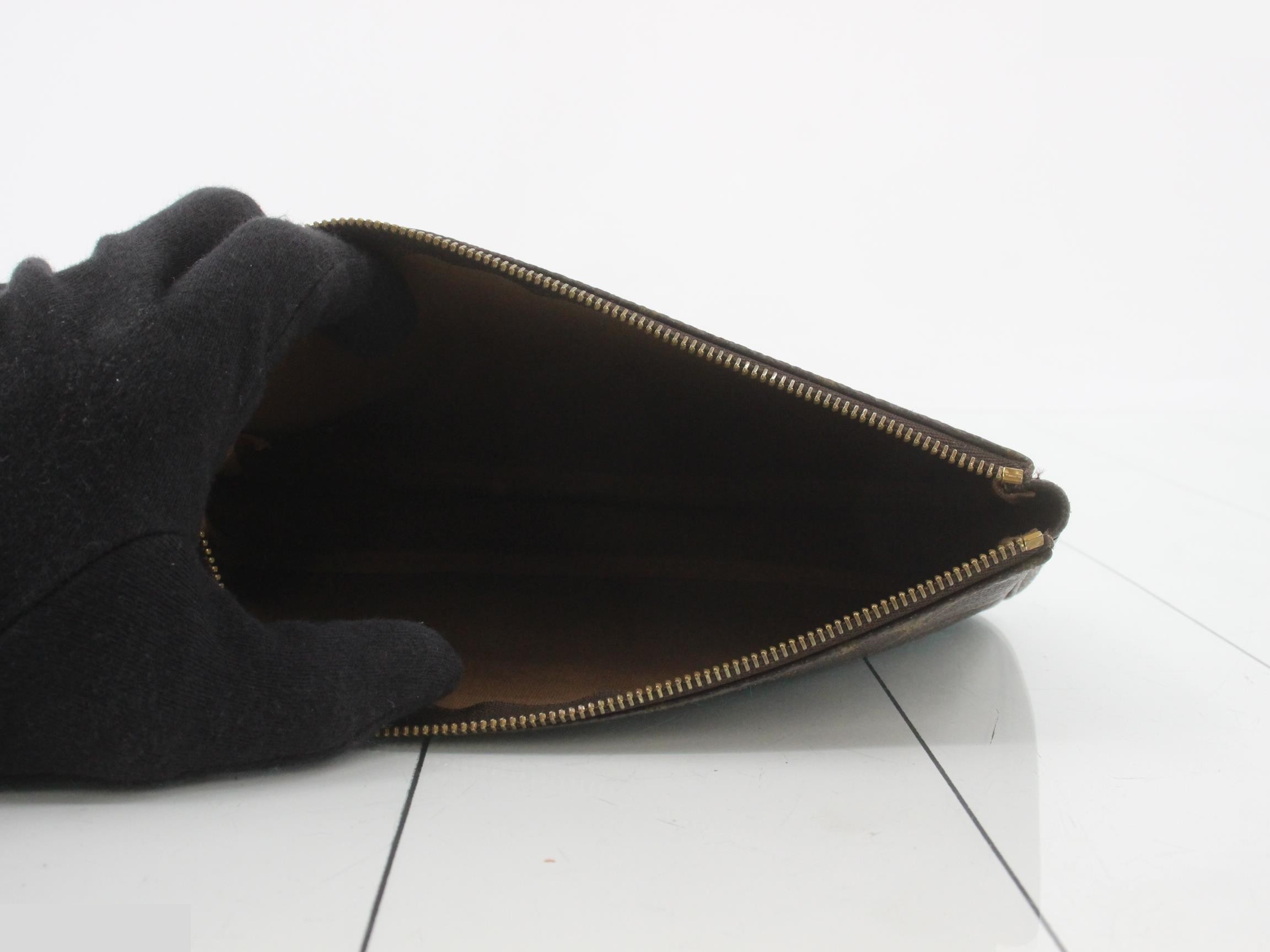 LOIS VUITTON Monogram Handbag — view 4