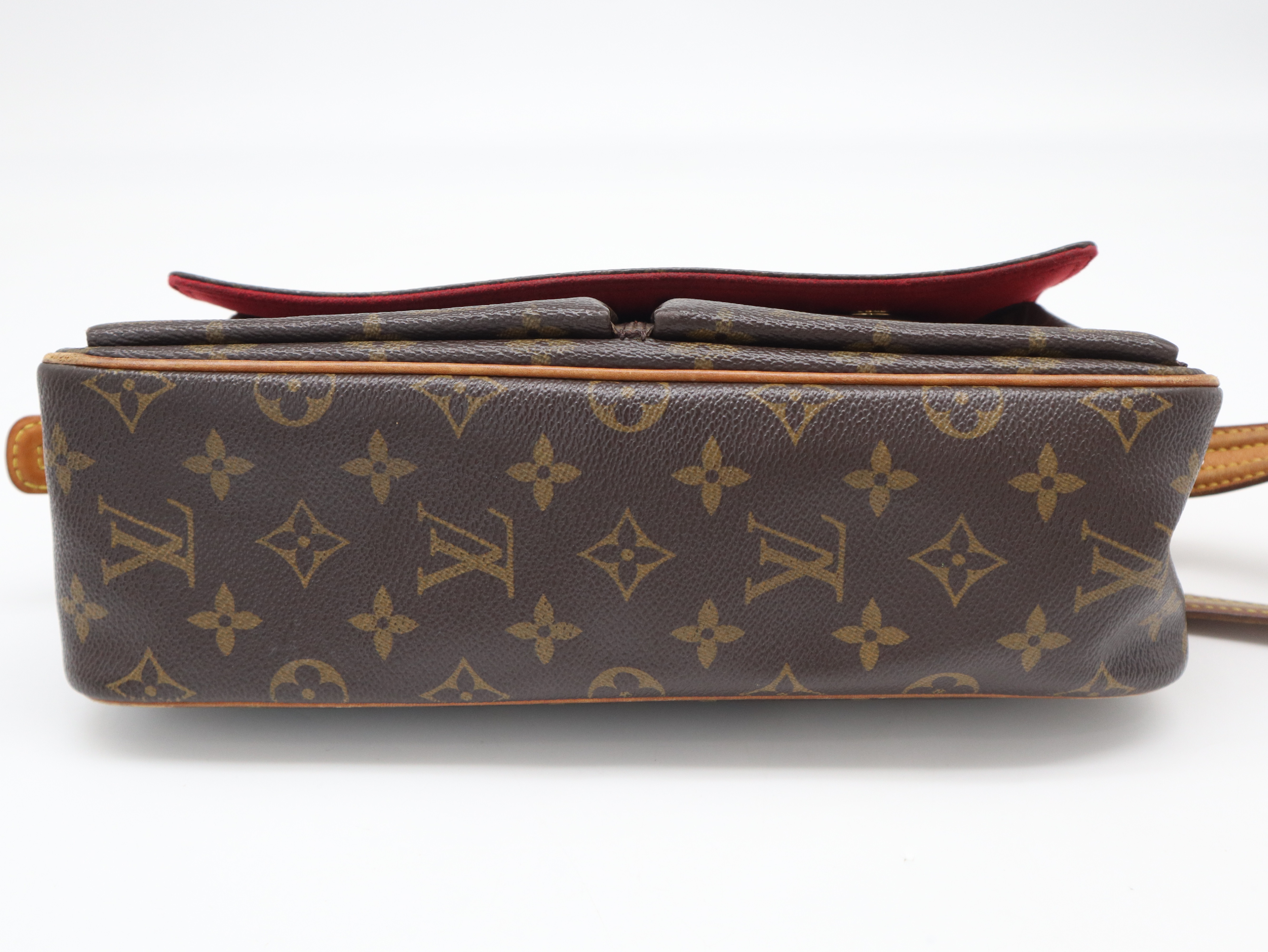 M51164 Monogram Viva Cite MM Shoulder Bag — view 5