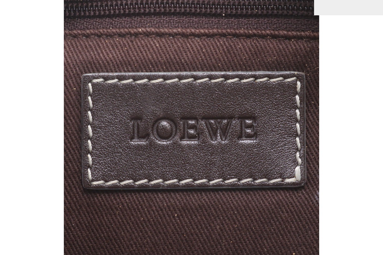 Anagram Leather Shoulder Bag — view 9