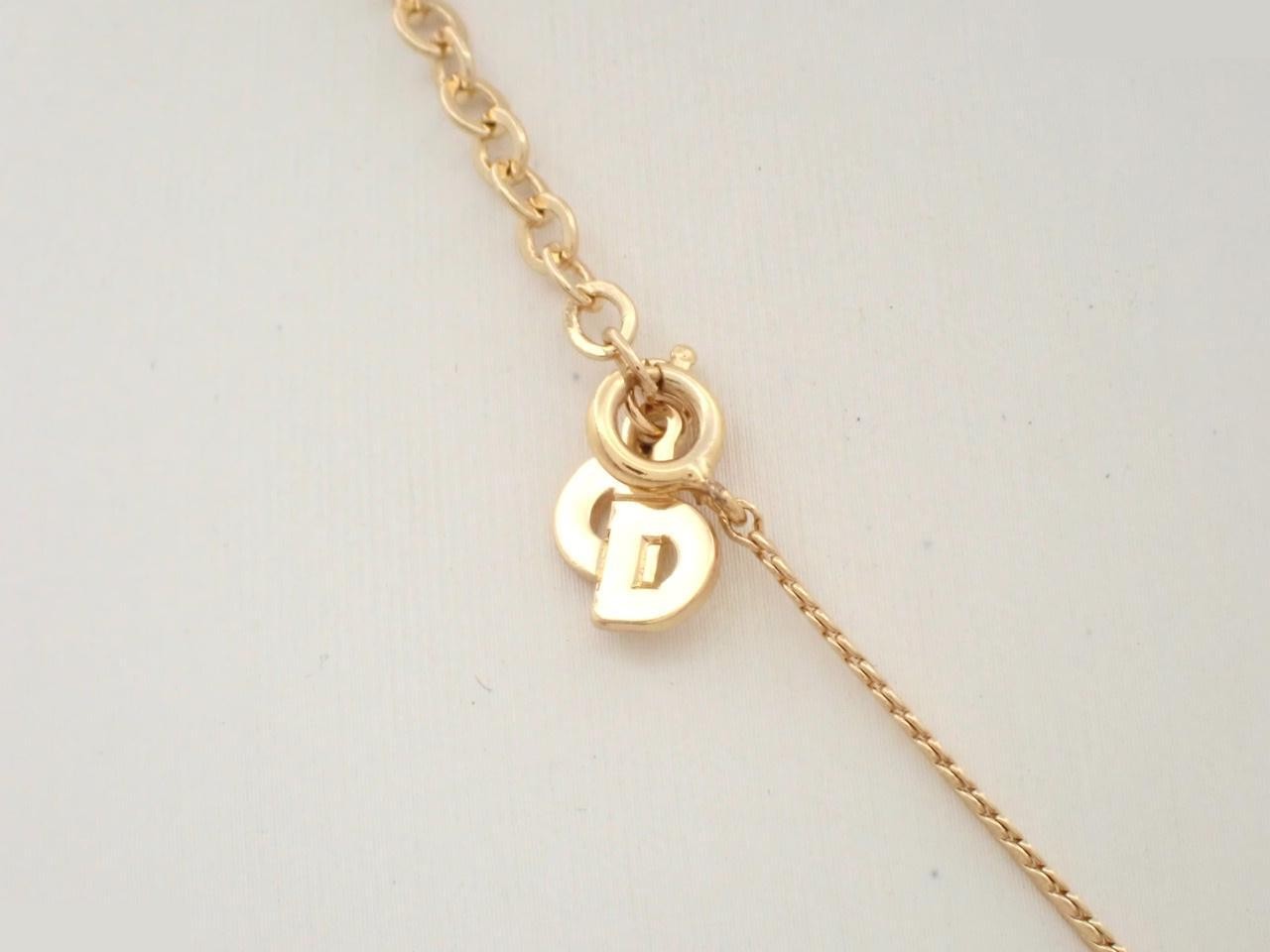 Gold-colored necklace — view 2
