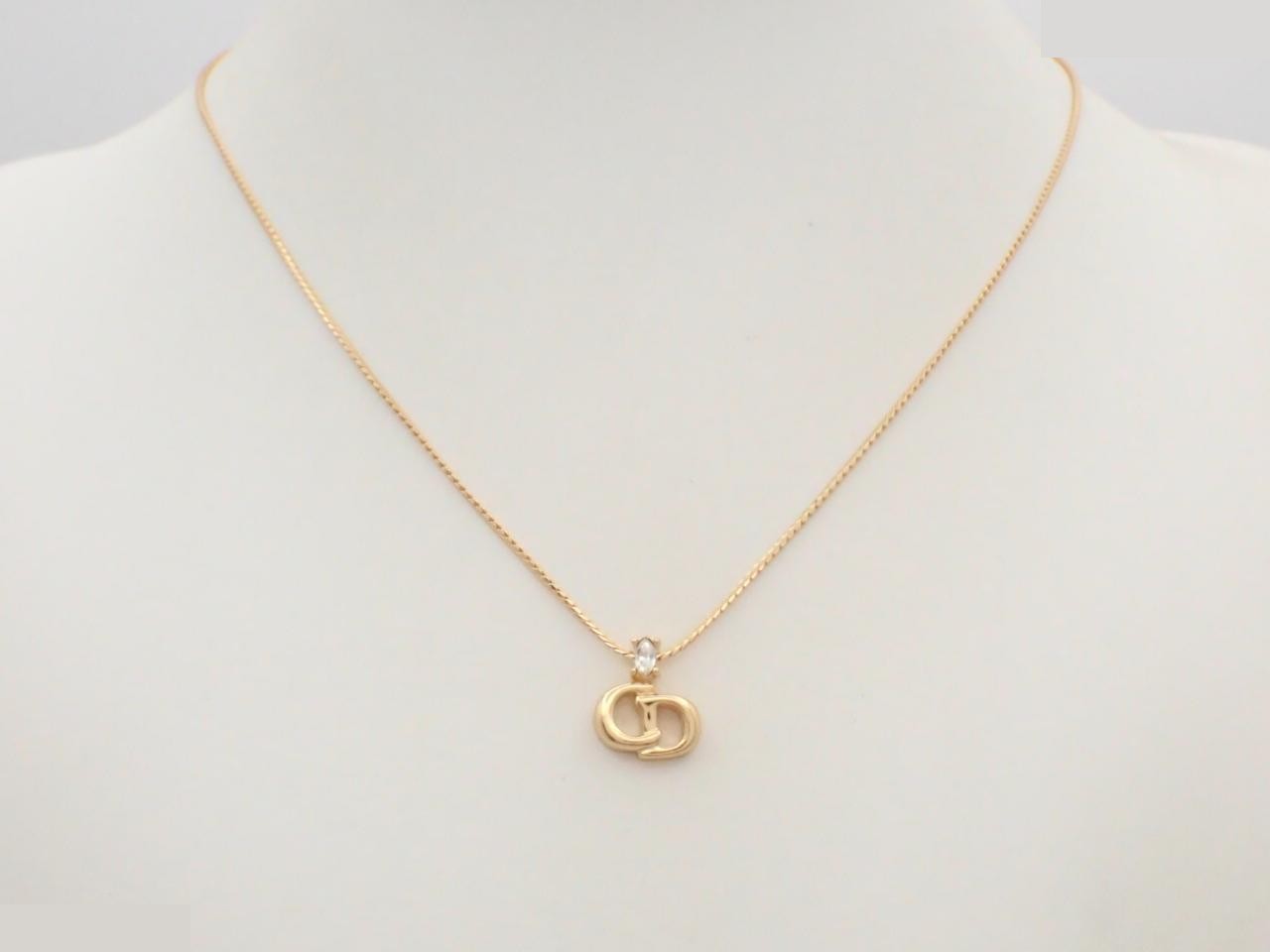 Gold-colored necklace — view 3