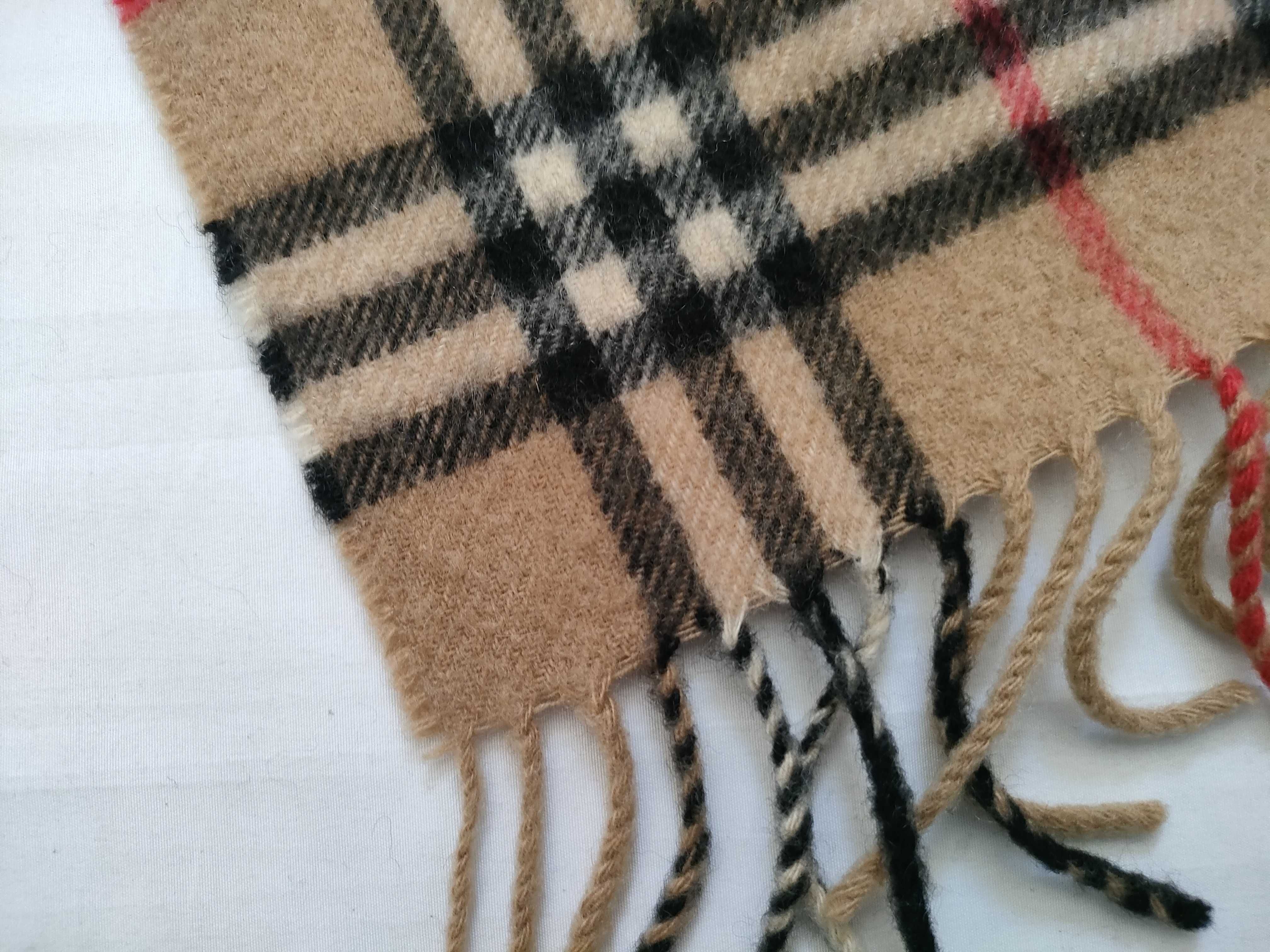 100% Cashmere Scarf, Nova Check Pattern, and other accessories. — view 3