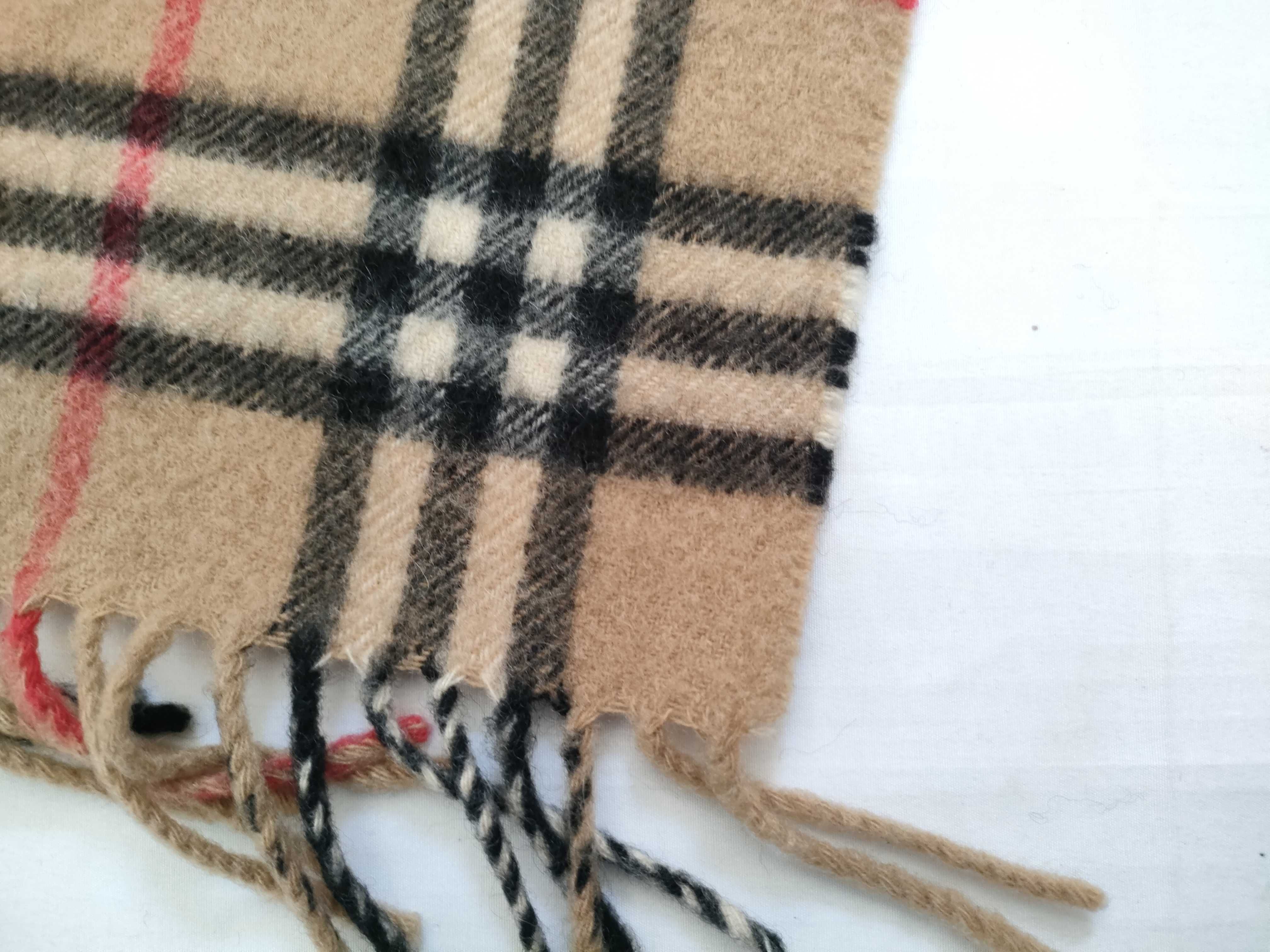 100% Cashmere Scarf, Nova Check Pattern, and other accessories. — view 4