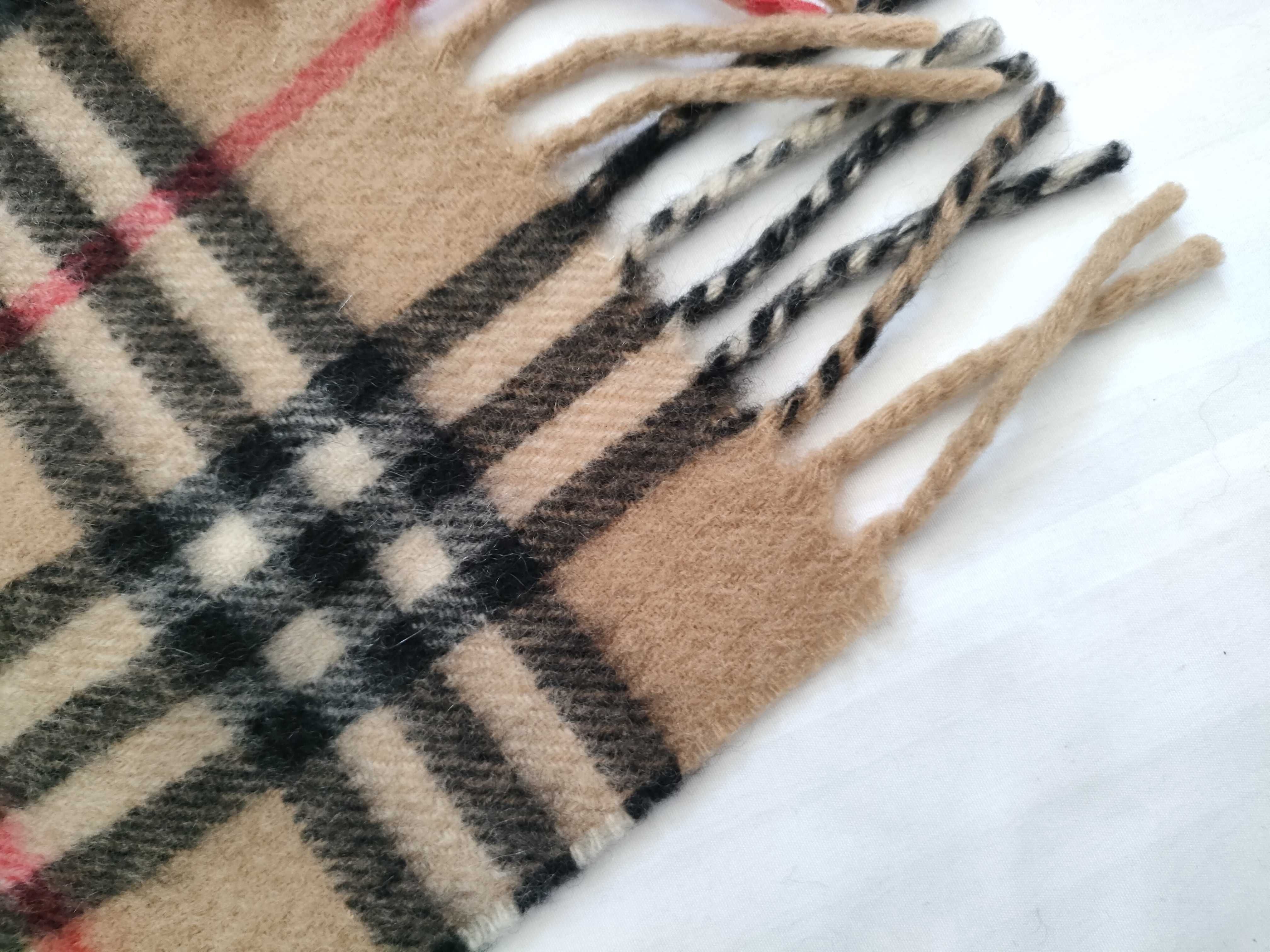 100% Cashmere Scarf, Nova Check Pattern, and other accessories. — view 5