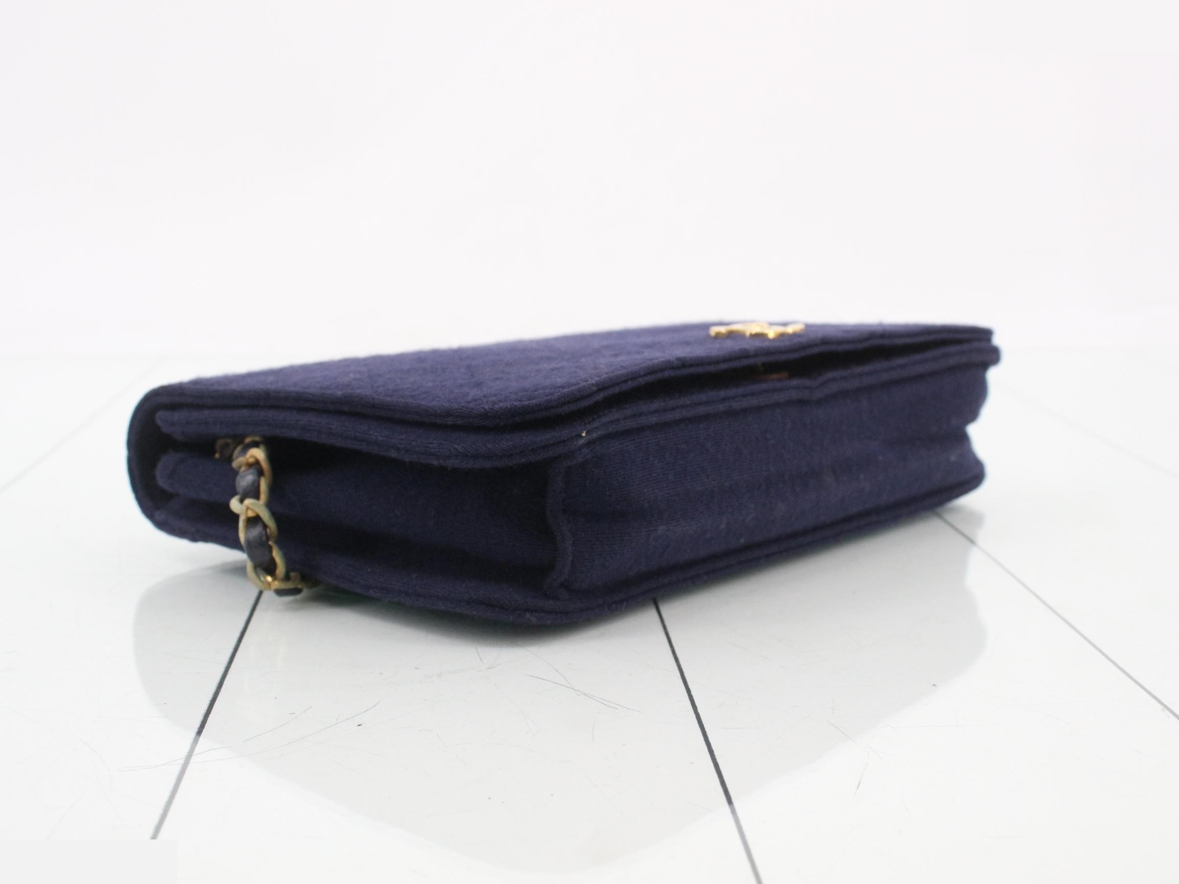 Matelassé Jersey Chain Shoulder Bag — view 5