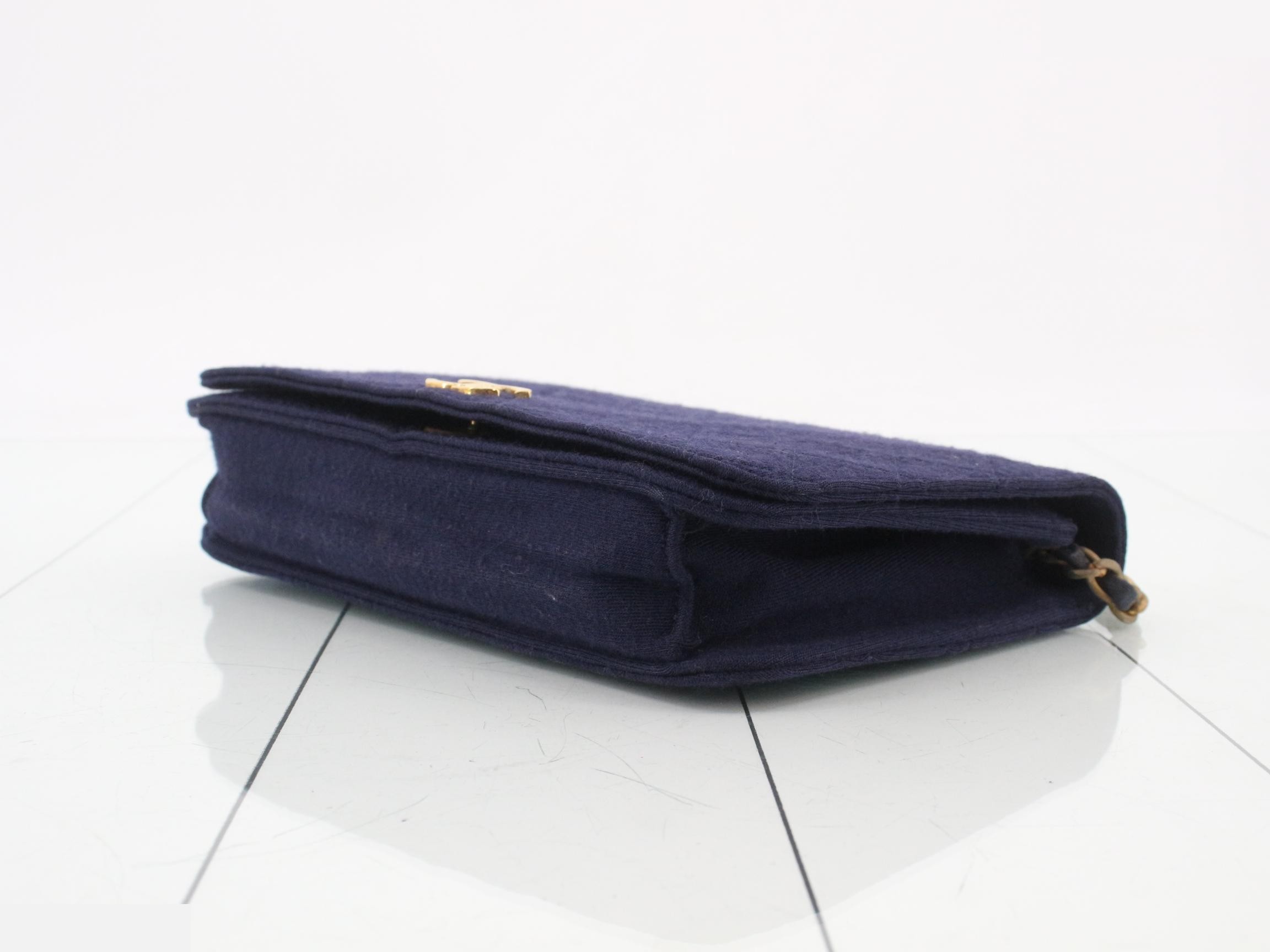 Matelassé Jersey Chain Shoulder Bag — view 6
