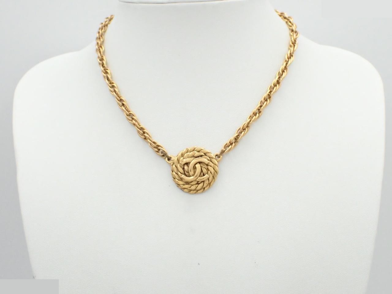 Vintage Classic (Precious Metal) Necklace Pendant, Chain approx. 36cm — view 3