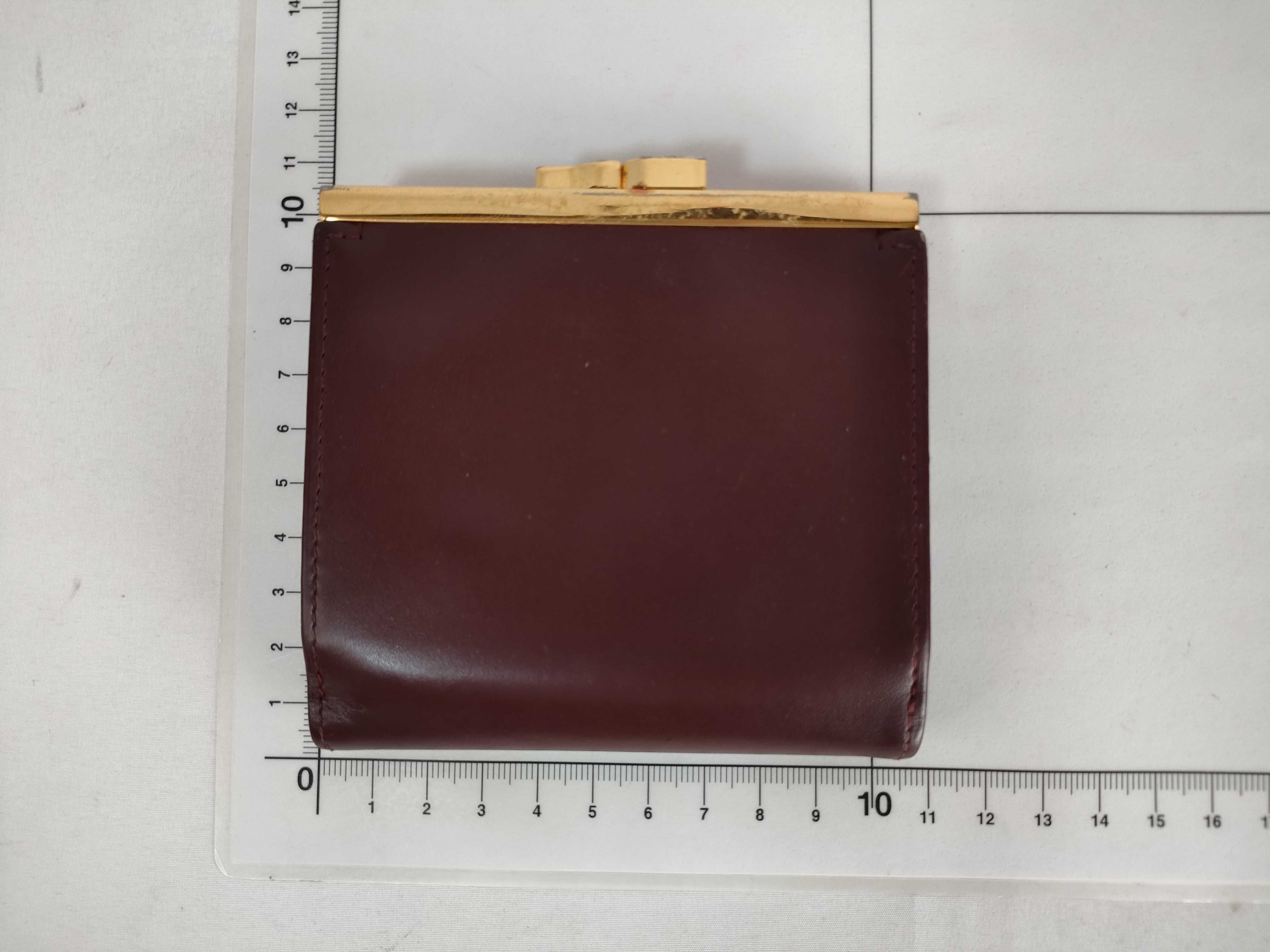 Must Line coin purse — view 2