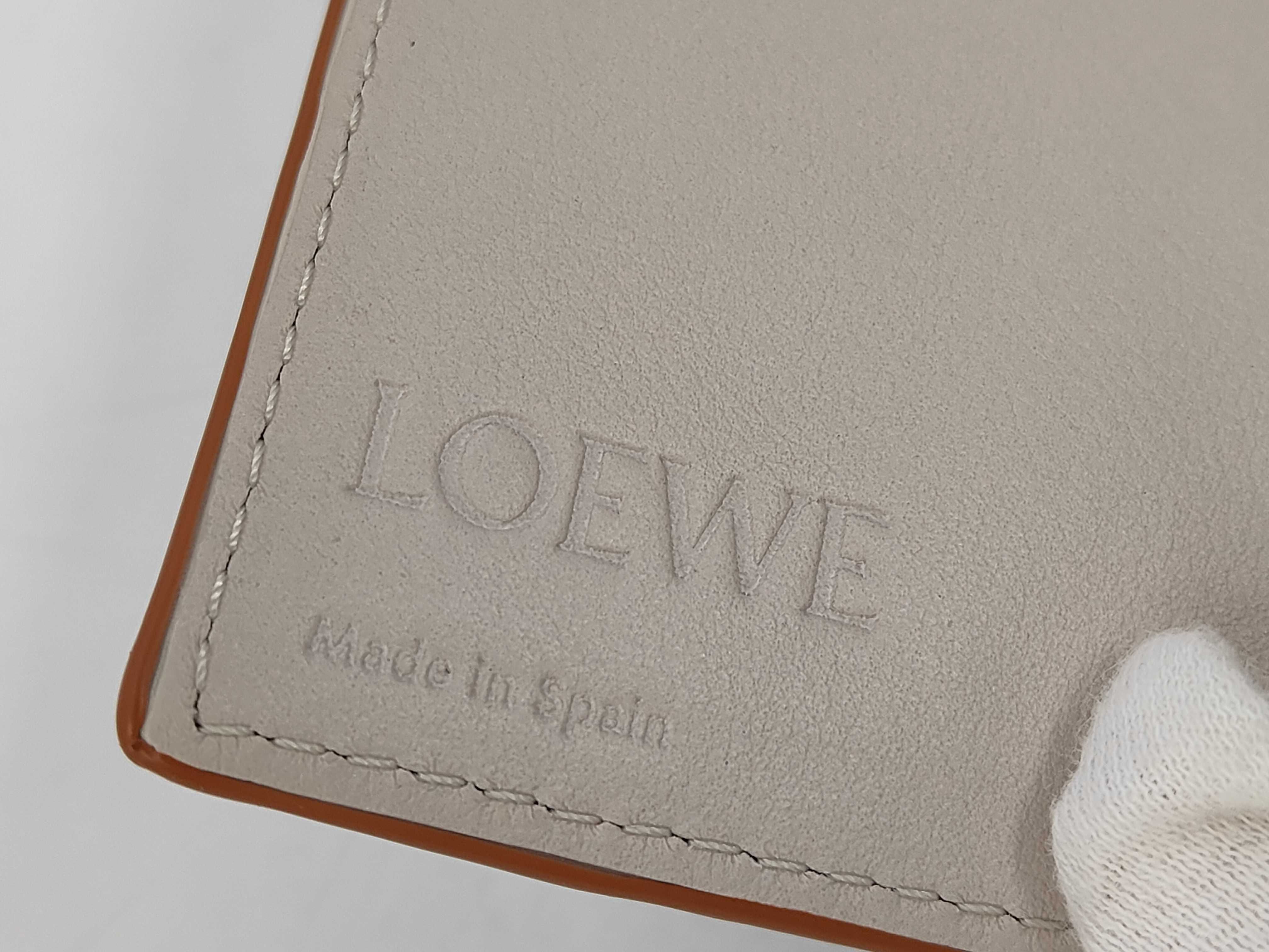 Anagram Trifold Wallet, Beige — view 11
