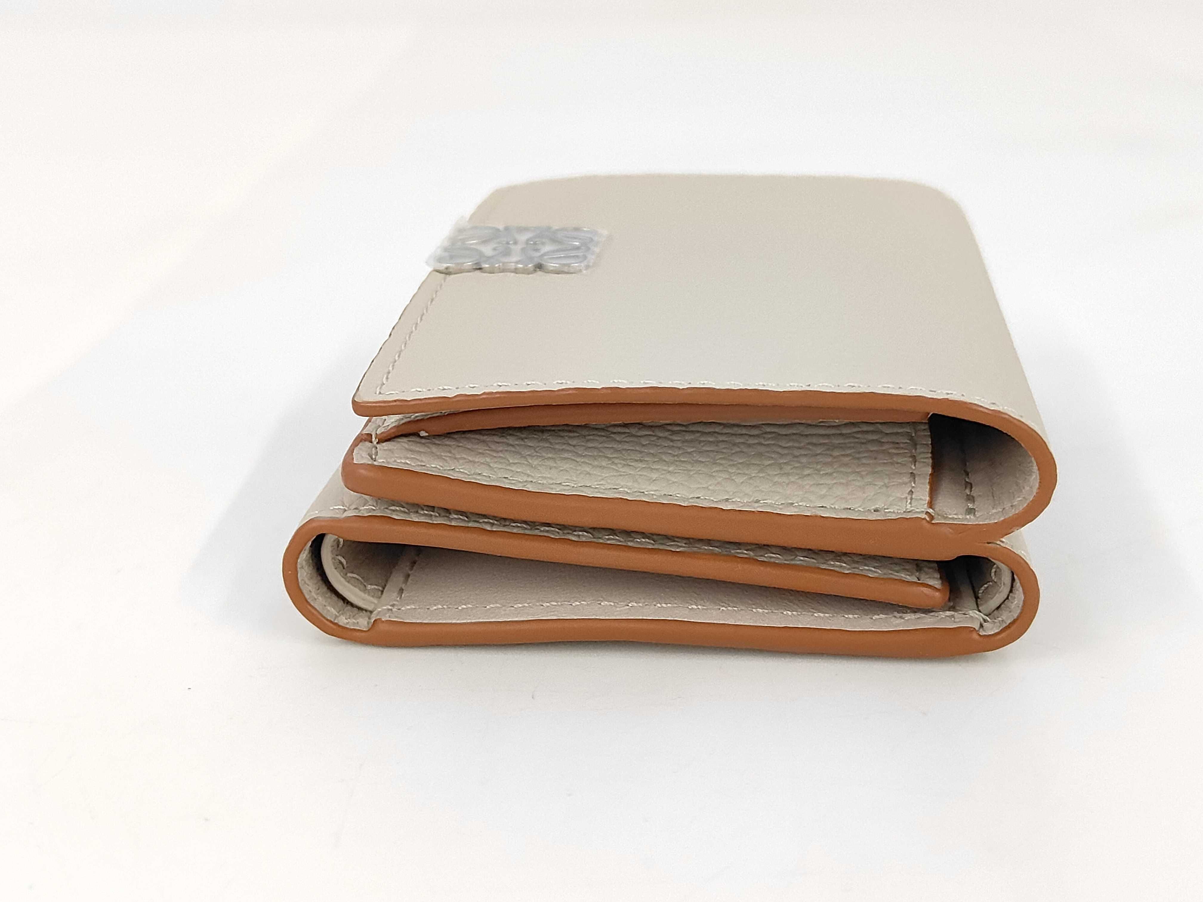 Anagram Trifold Wallet, Beige — view 6