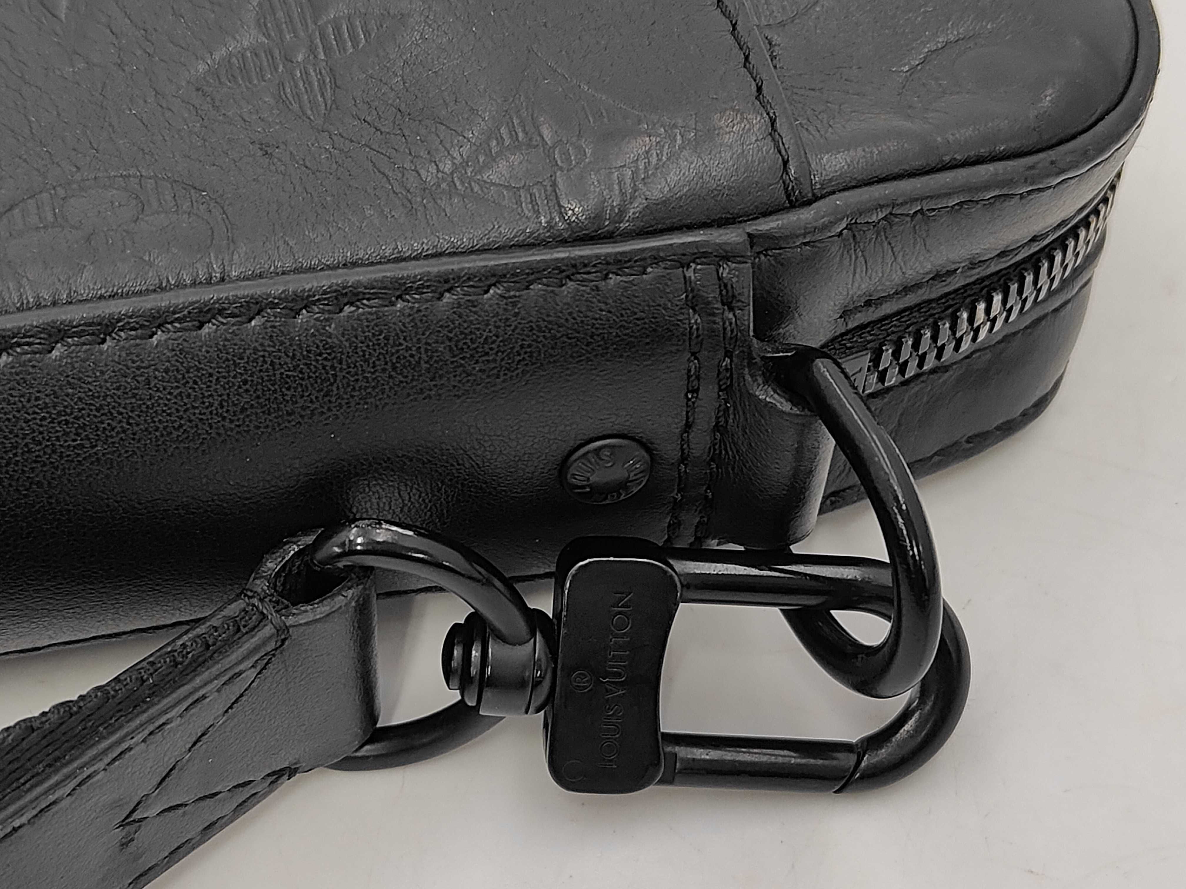 Monogram Shadow Duo Messenger M69827 Black (RFID detected) Shoulder Bag — view 5