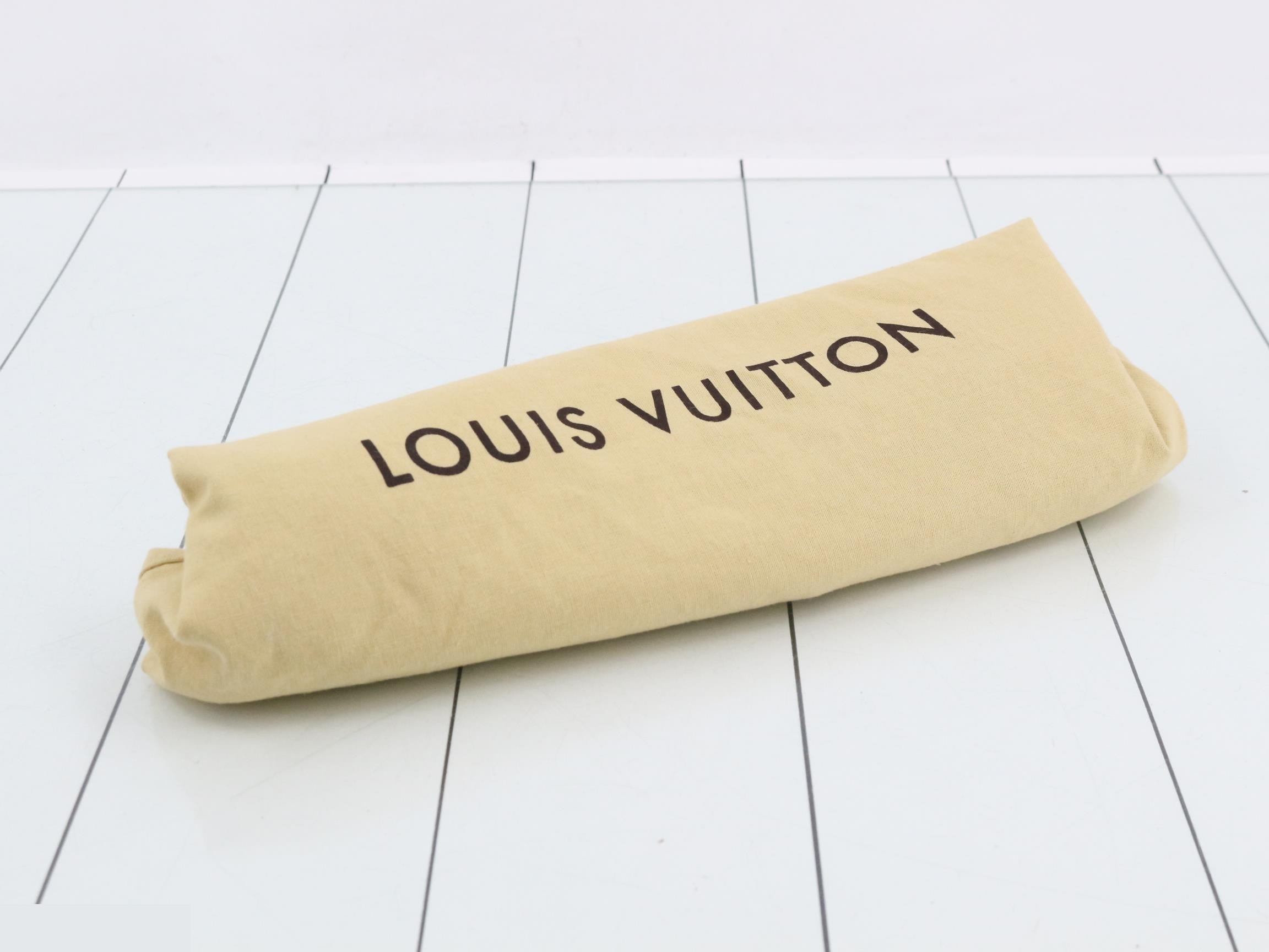 LV Escale NeoNoe Shoulder Bag — view 7