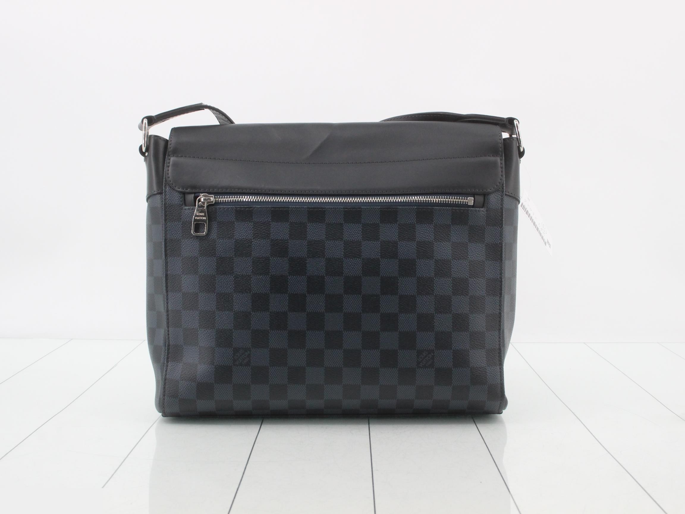 Damier Cobalt Newport Messenger MM Messenger Bag — view 2