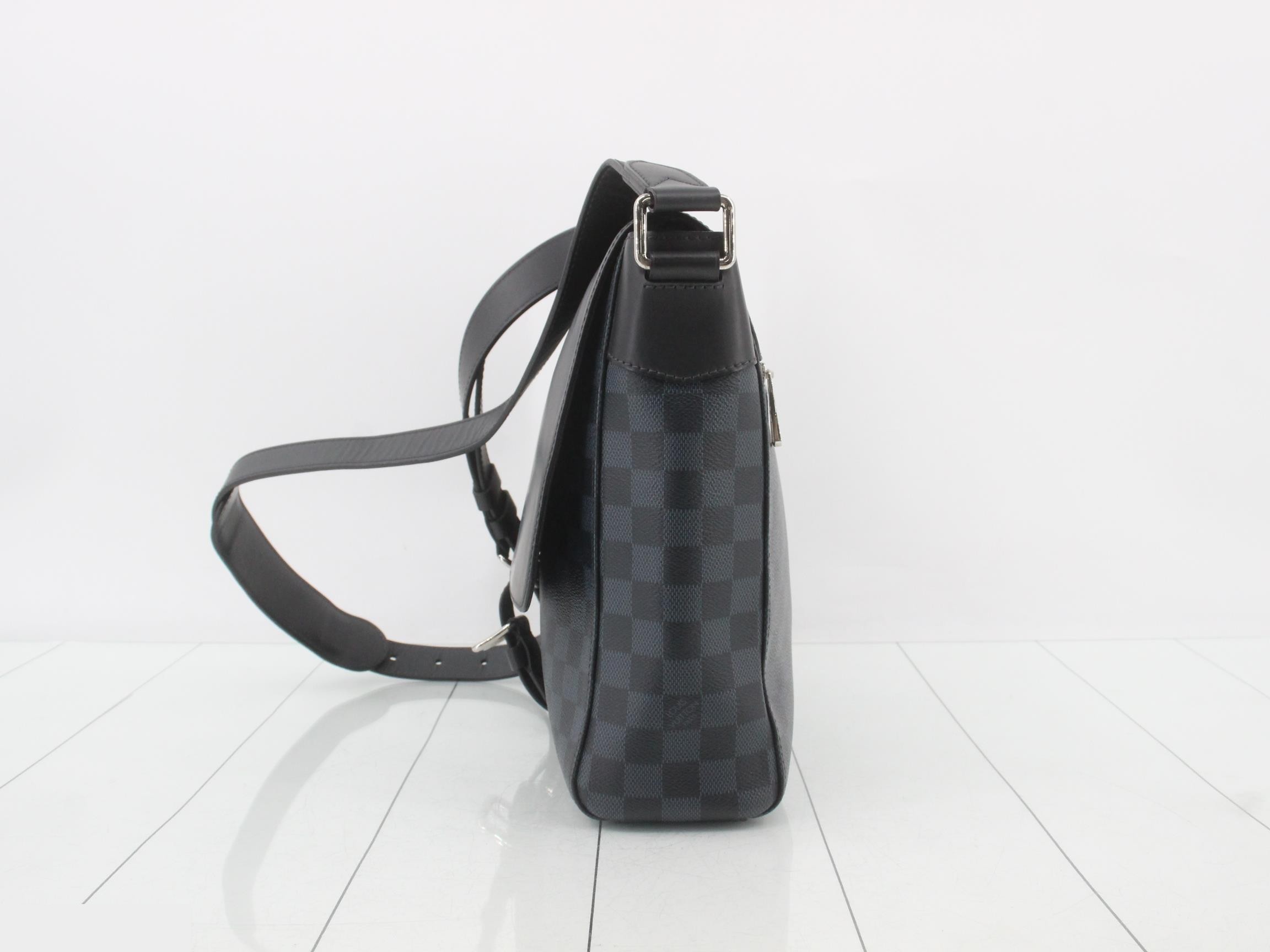 Damier Cobalt Newport Messenger MM Messenger Bag — view 3