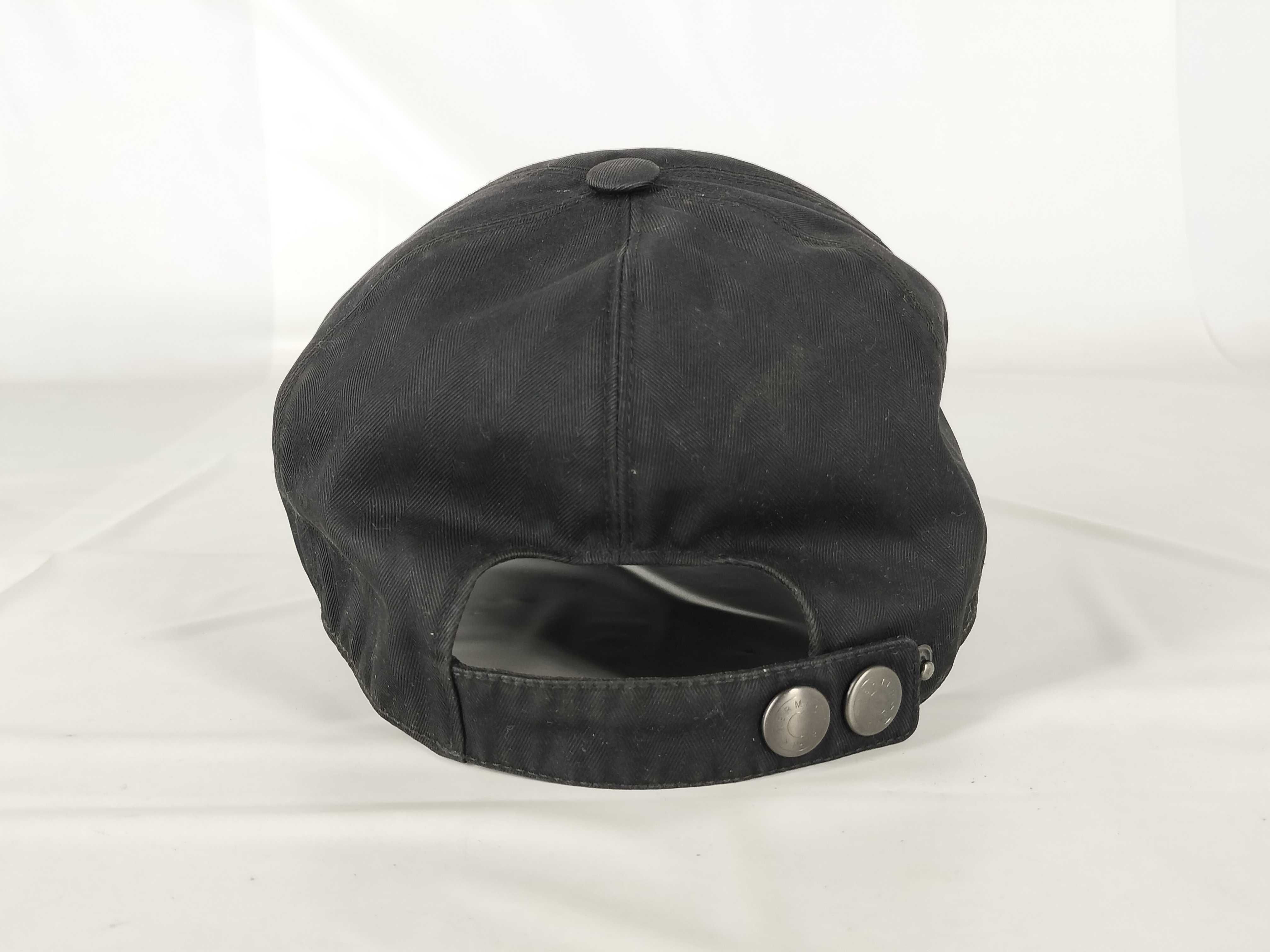 cap and other accessories — view 3