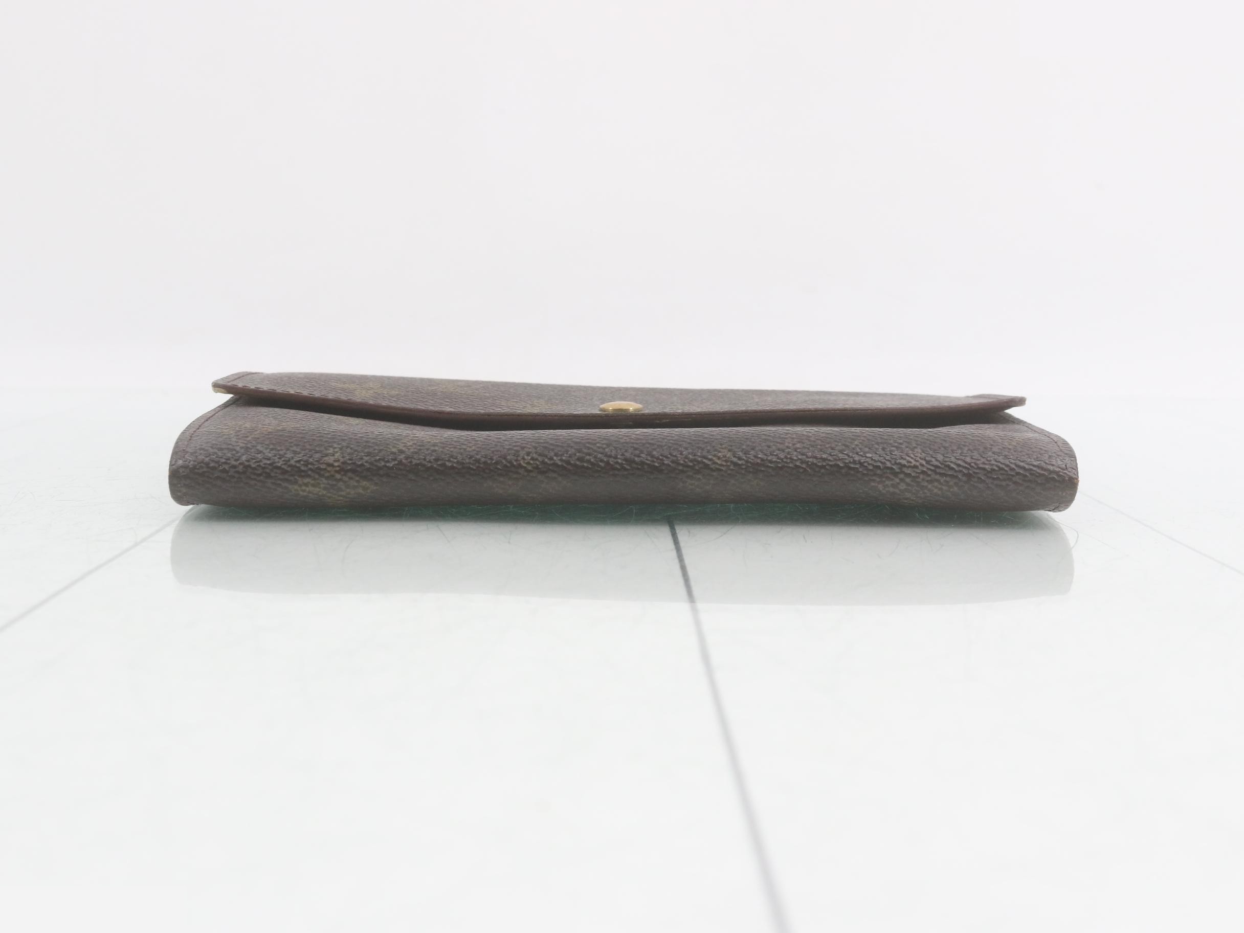 wallet — view 3