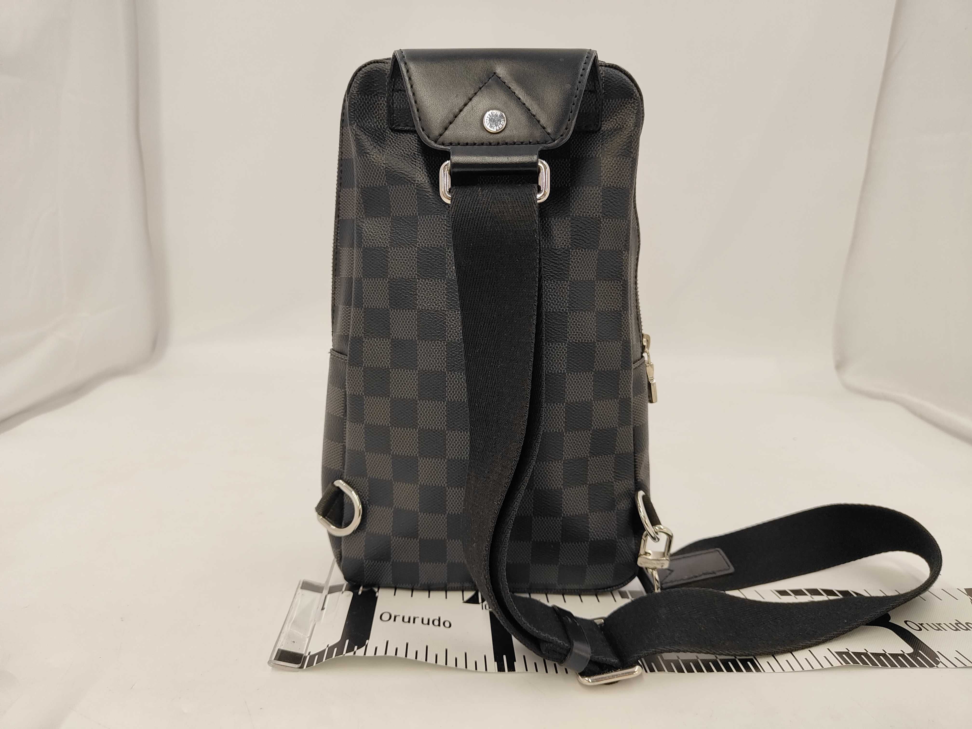 Damier Graphite Avenue Shoulder Bag — view 2