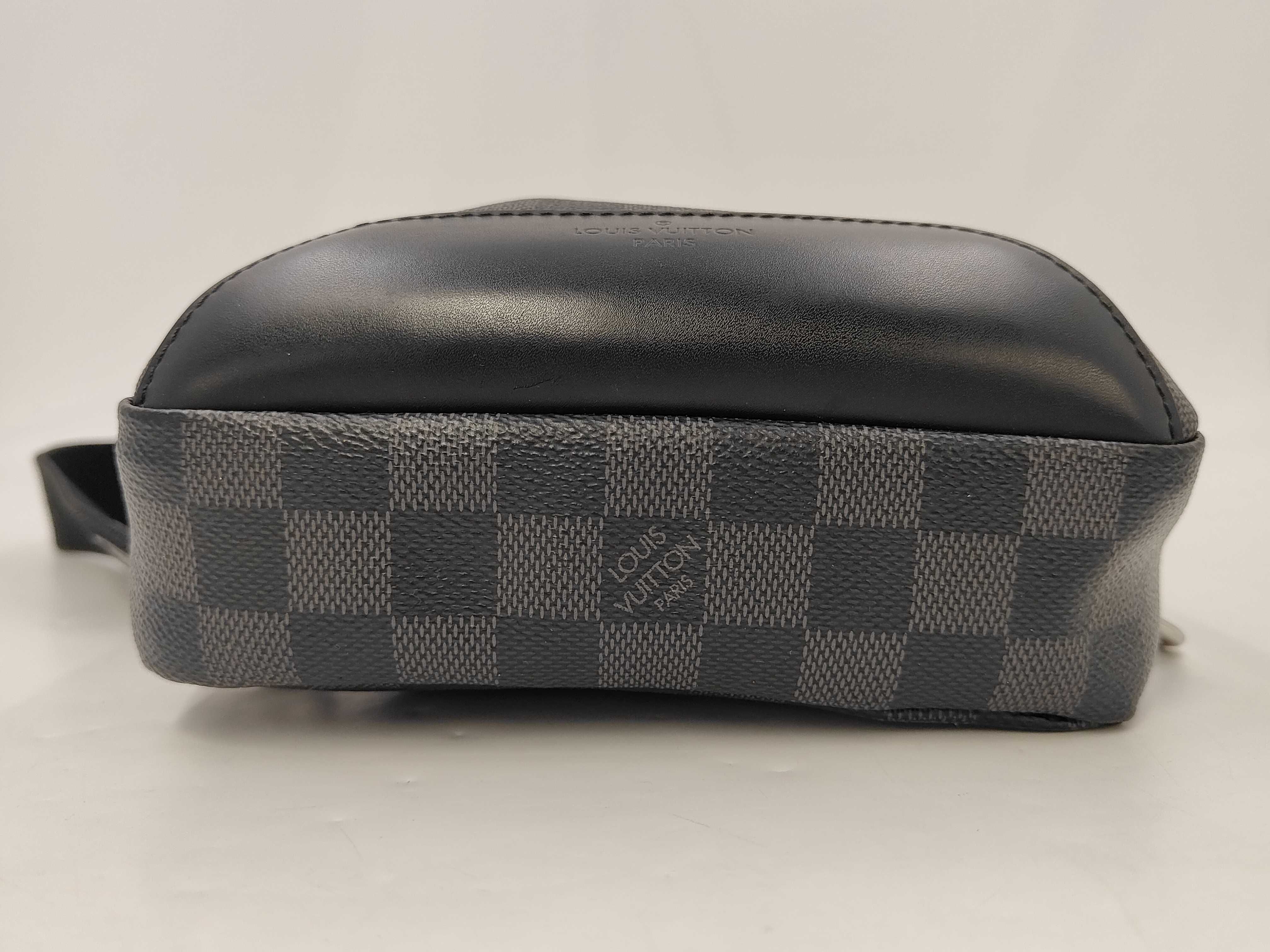 Damier Graphite Avenue Shoulder Bag — view 3